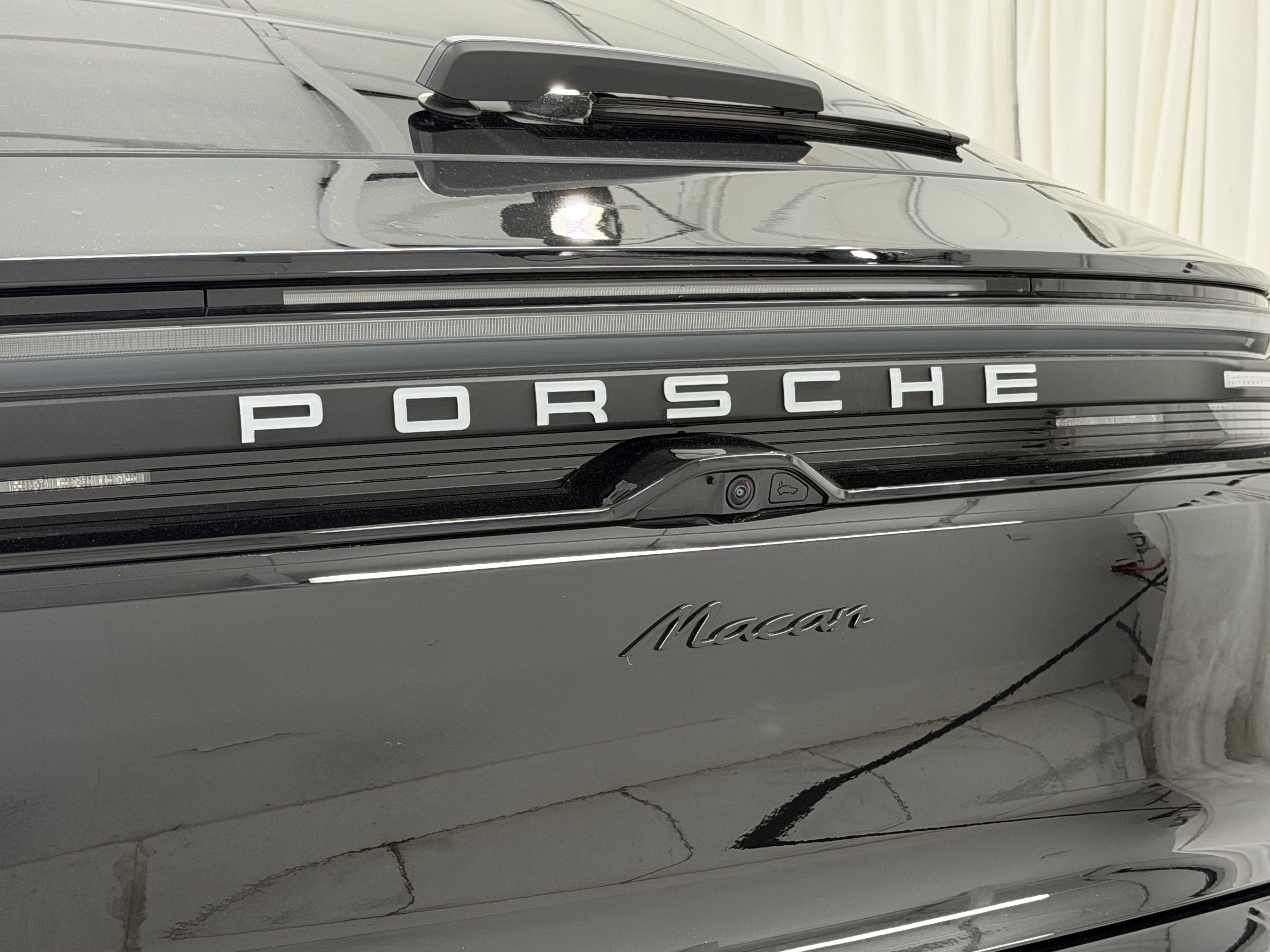 2025 Porsche Macan Electric