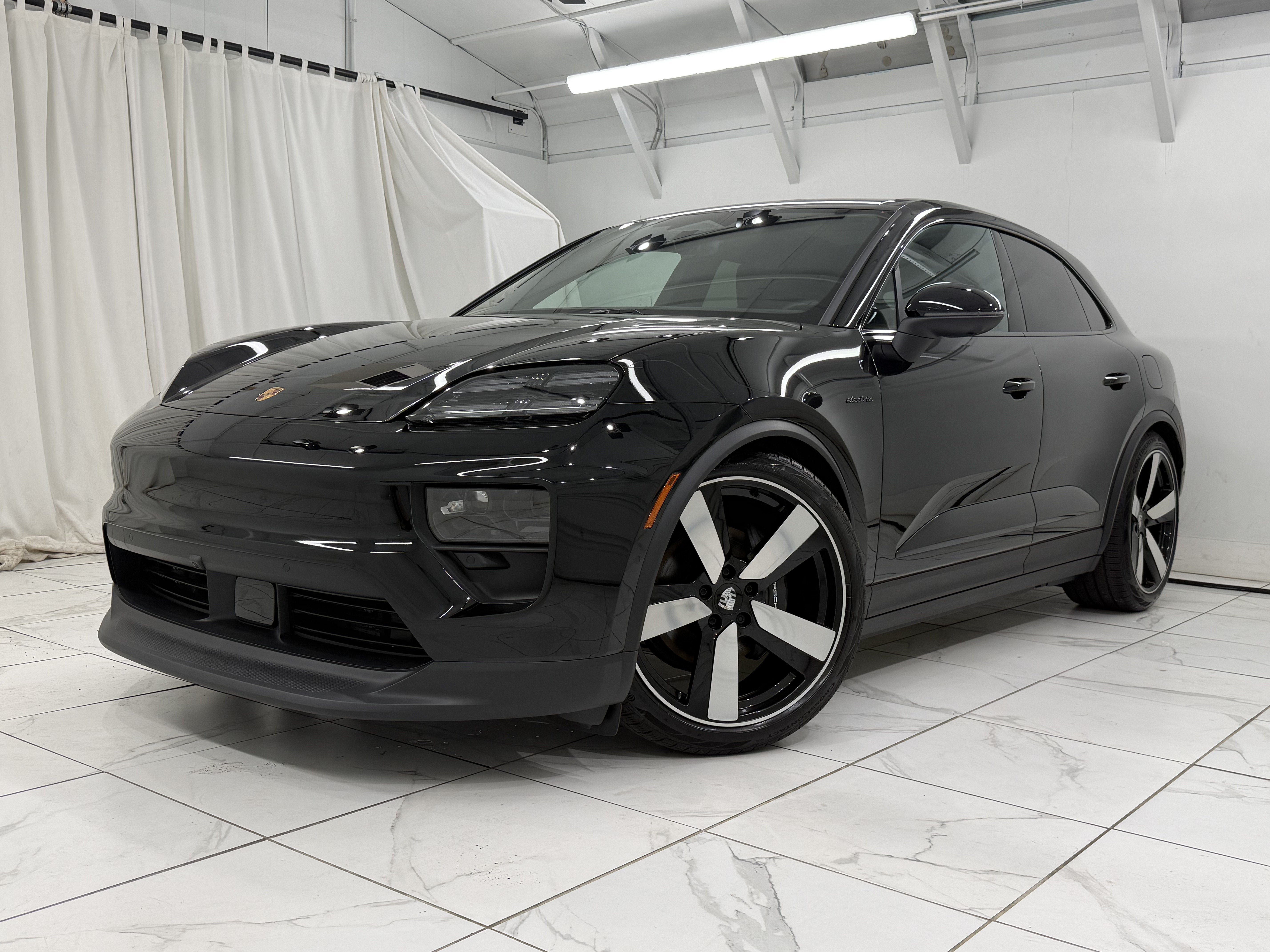 2025 Porsche Macan Electric