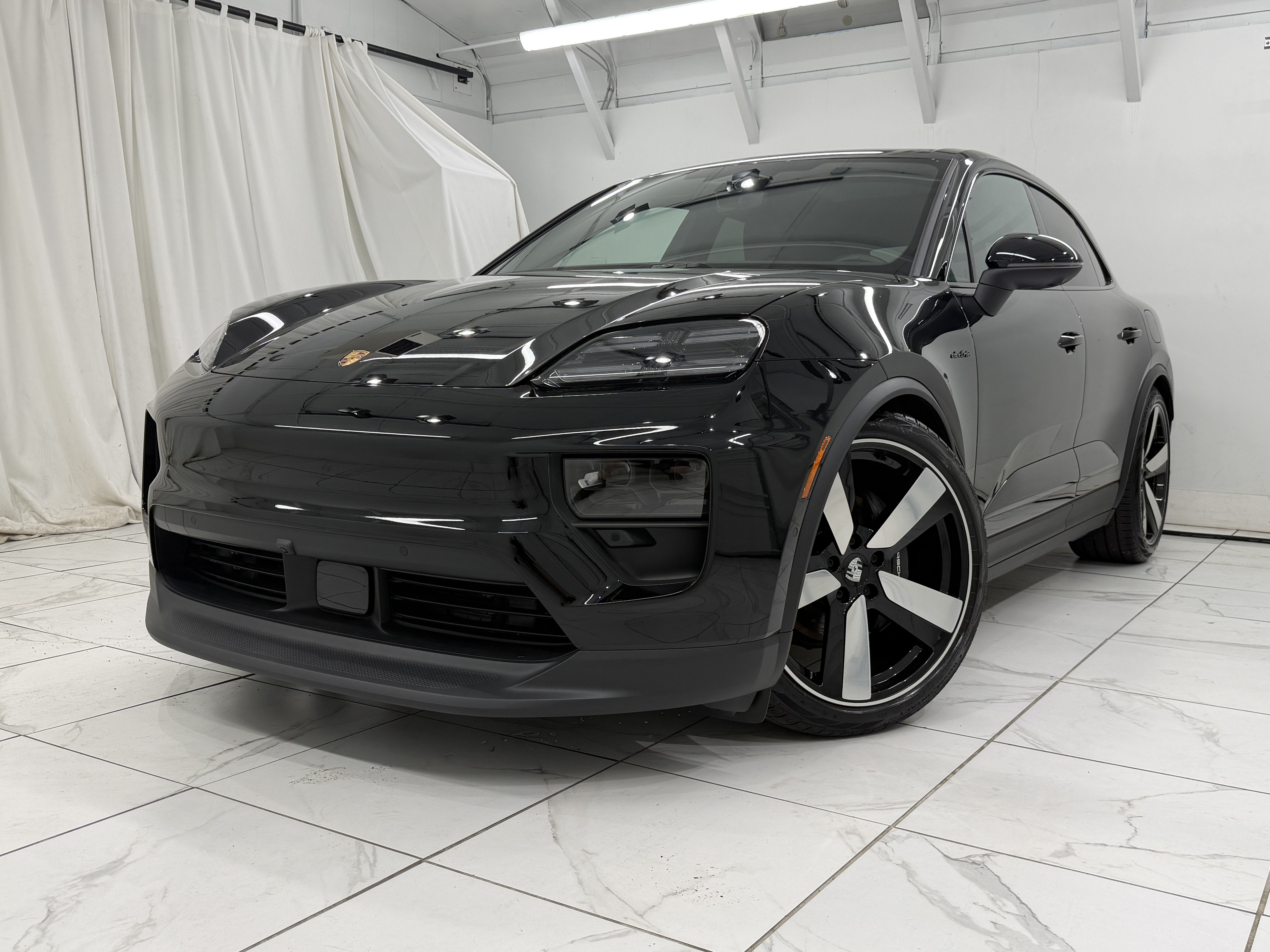 2025 Porsche Macan Electric