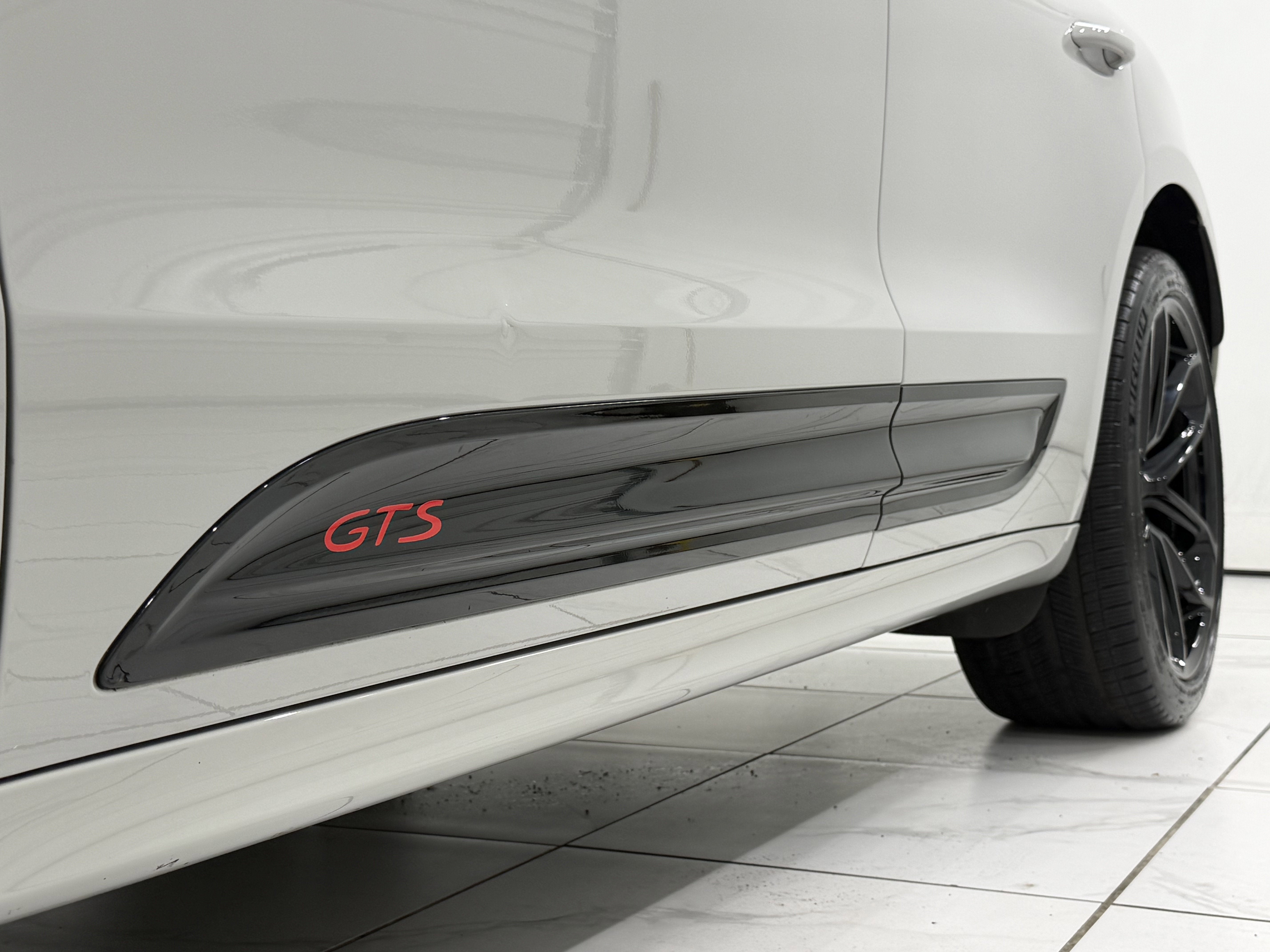 2024 Porsche Macan GTS