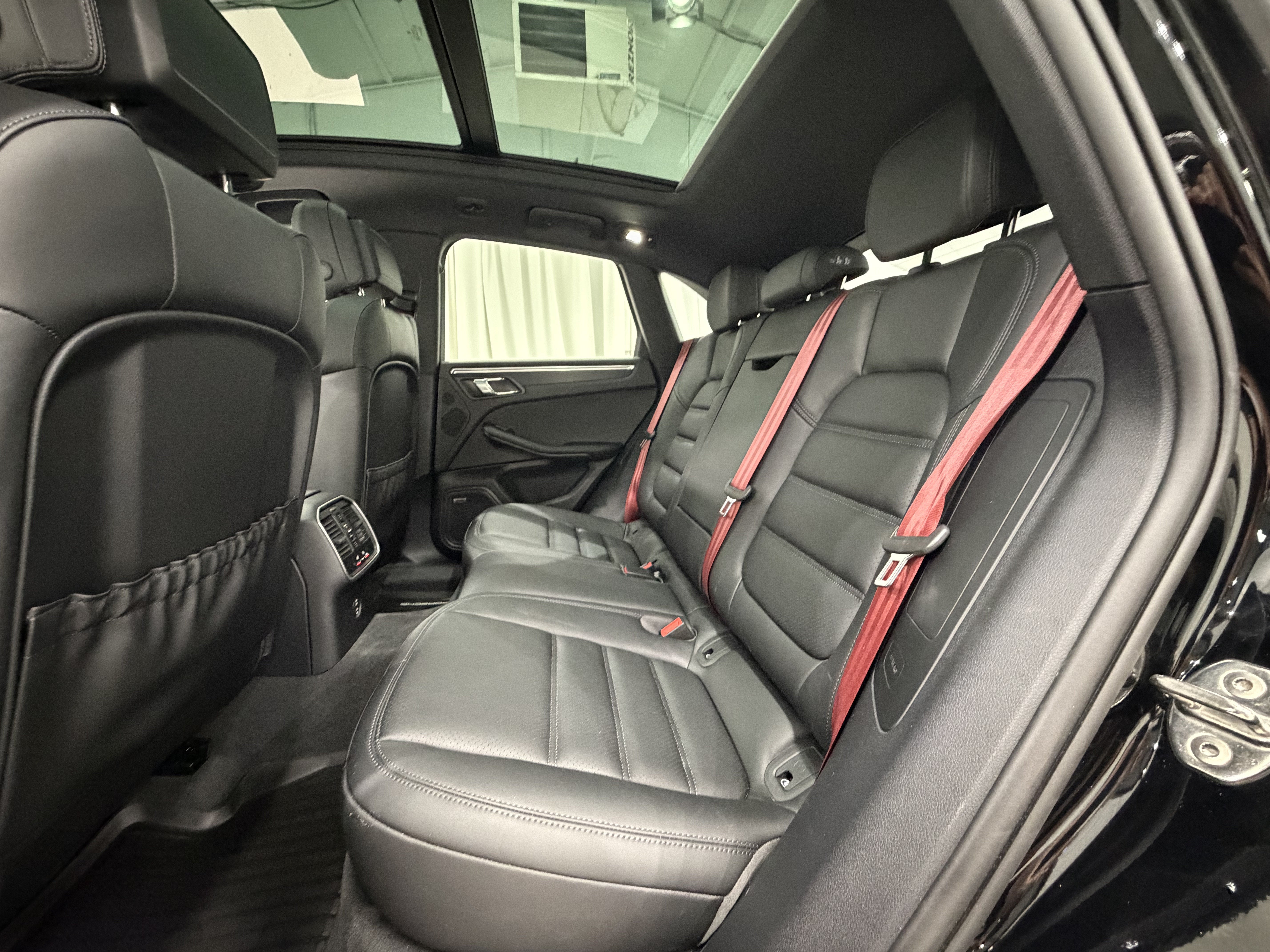 2026 Porsche Macan Gts