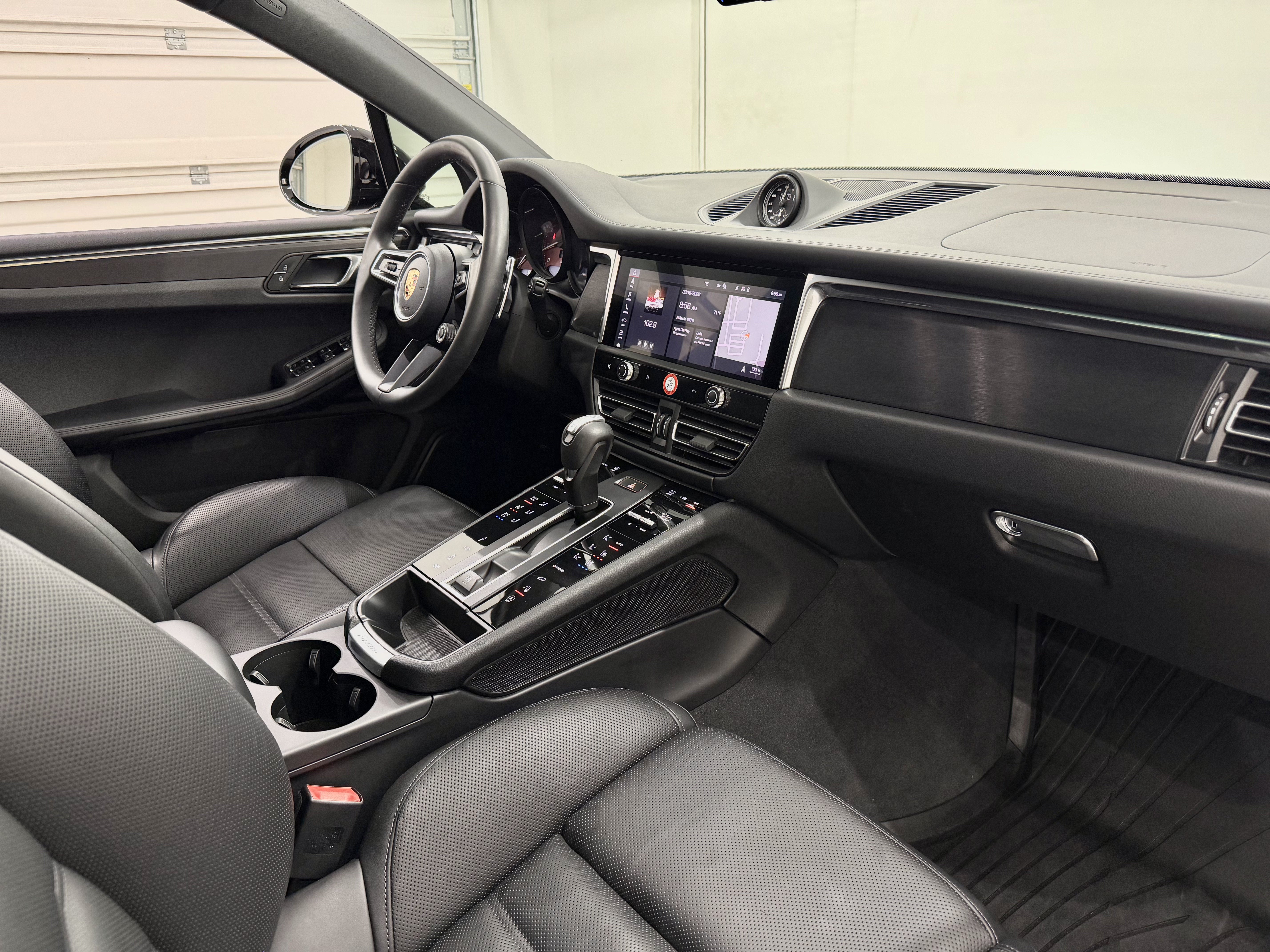 2026 Porsche Macan Gts