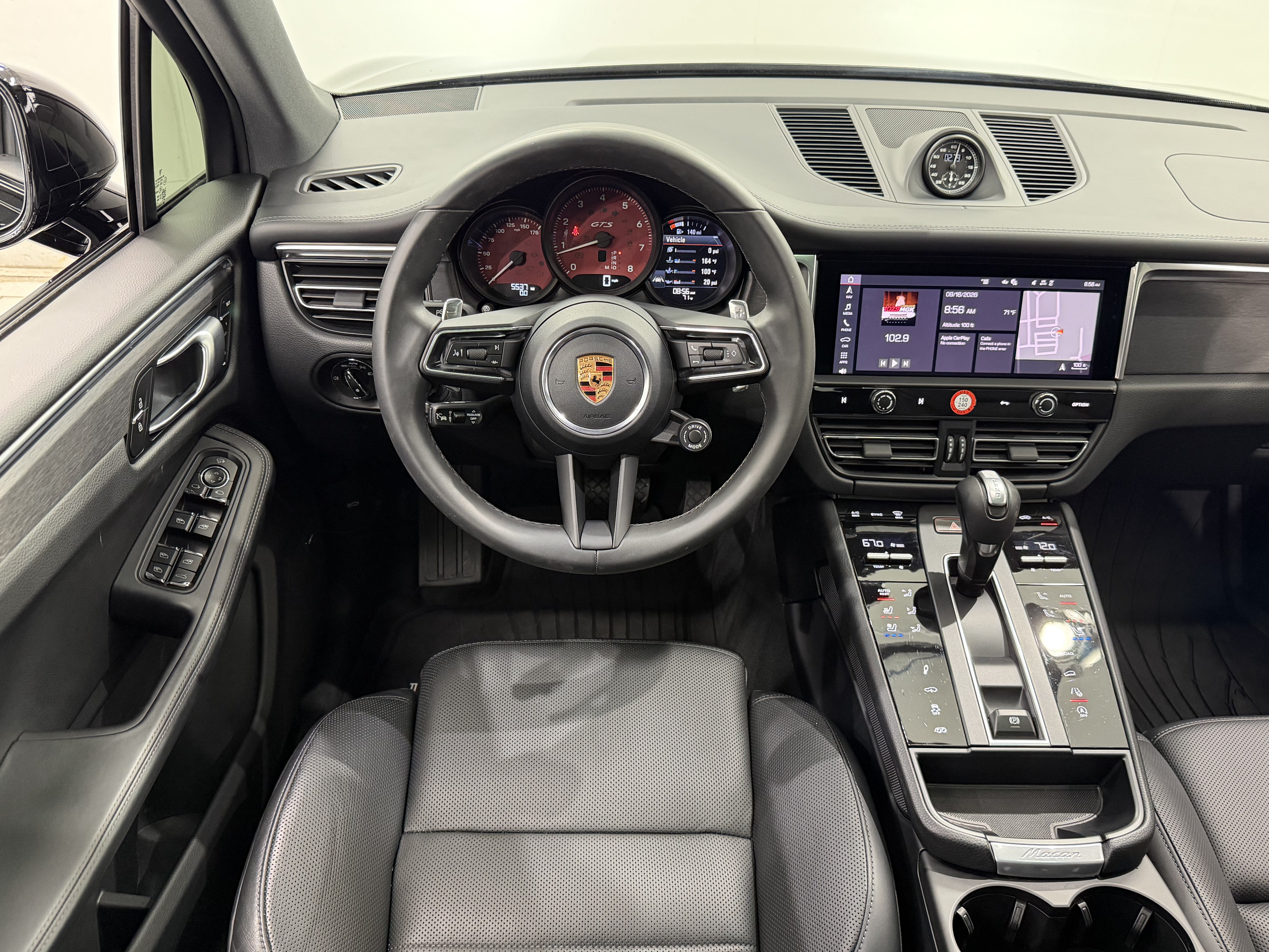 2026 Porsche Macan Gts
