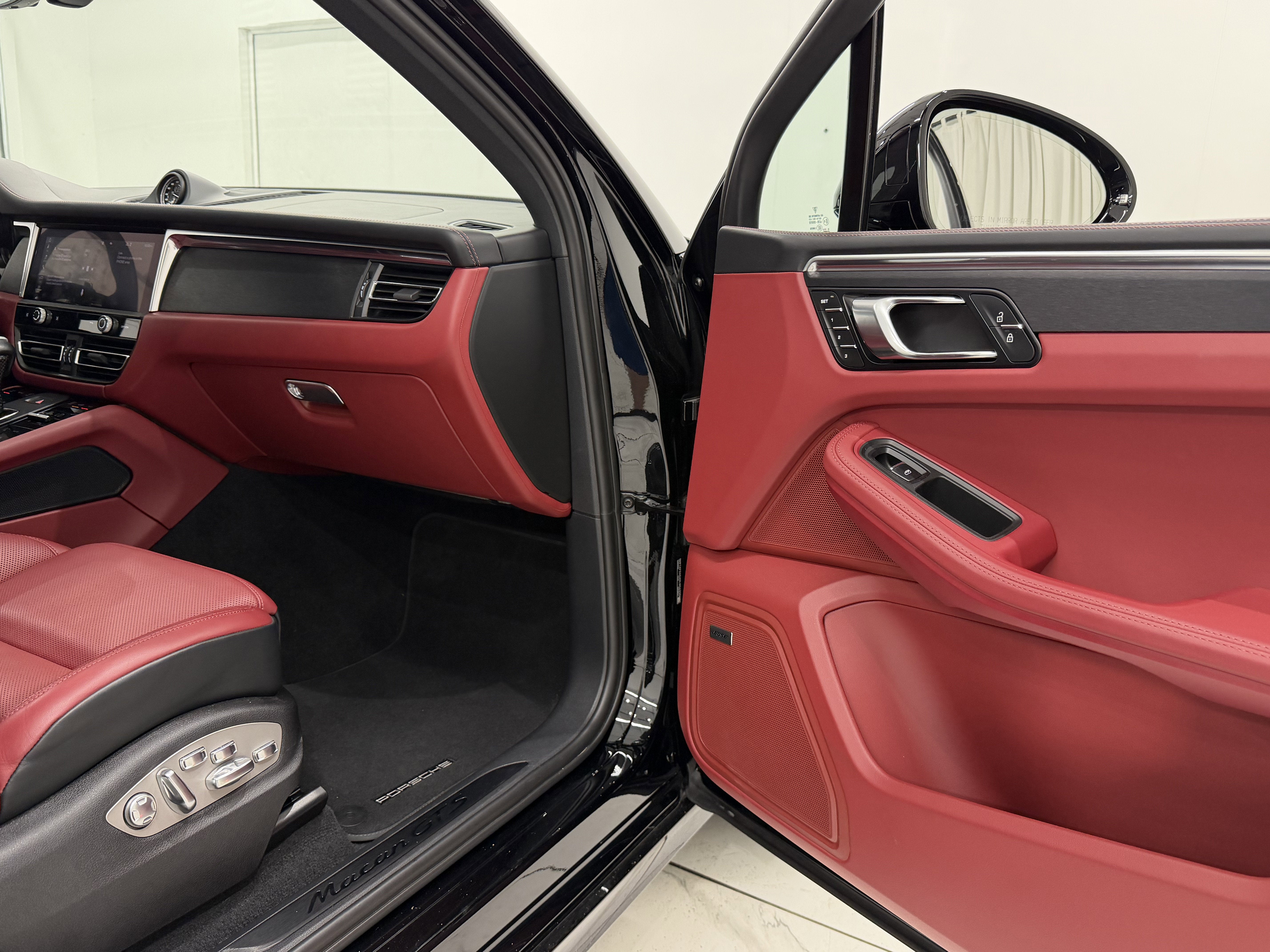 2024 Porsche Macan GTS