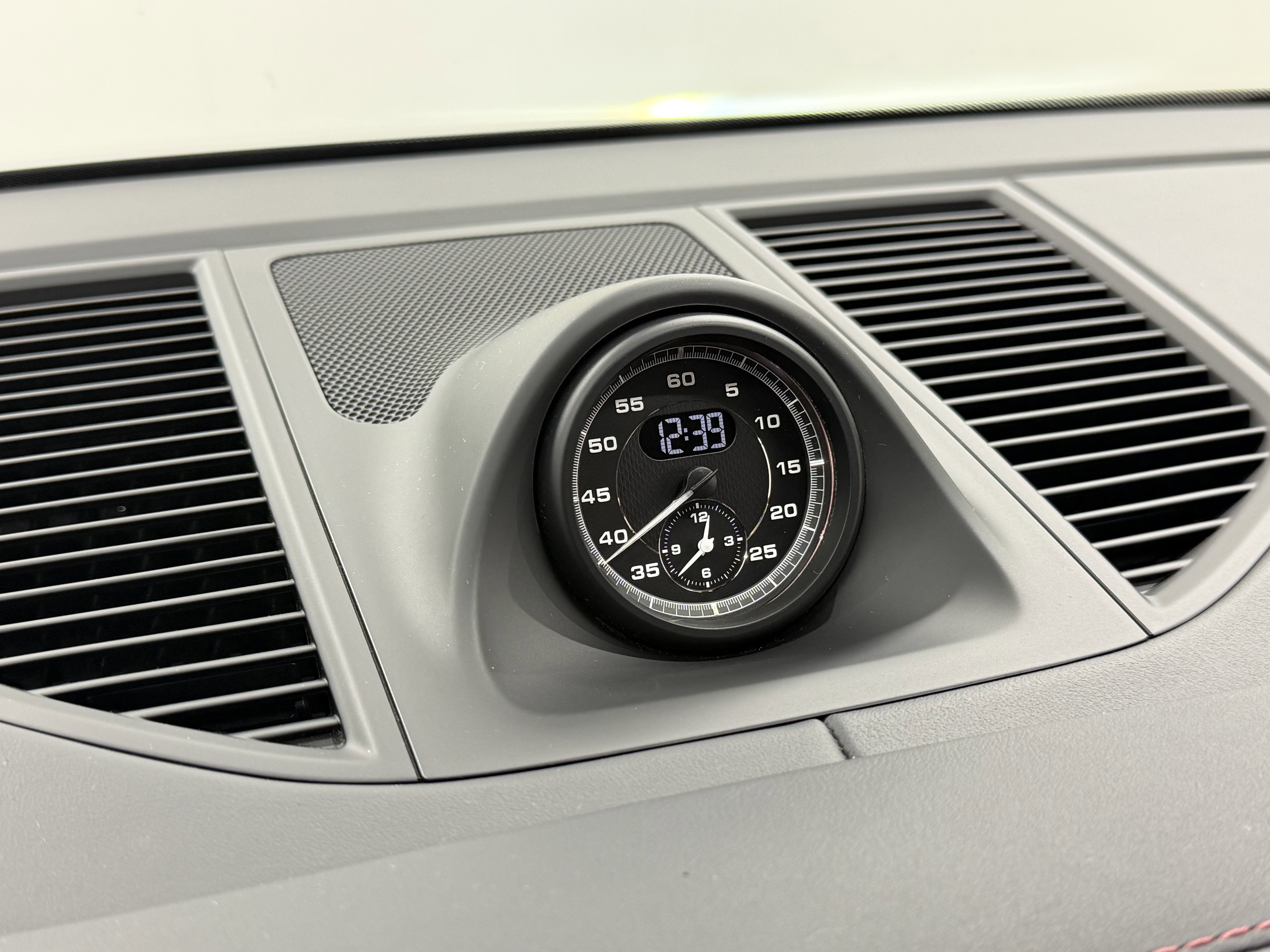 2024 Porsche Macan GTS