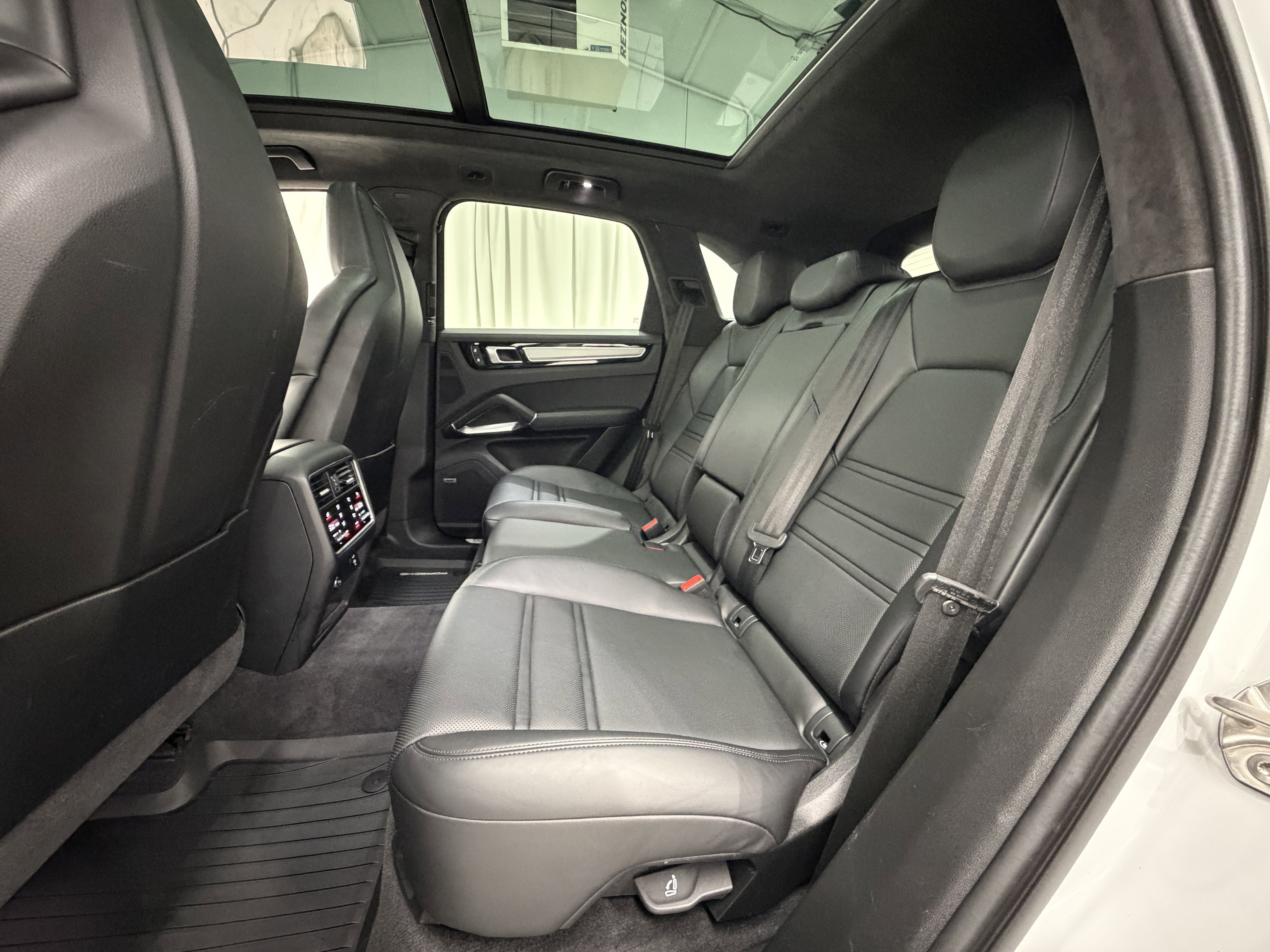 2023 Porsche Cayenne Turbo