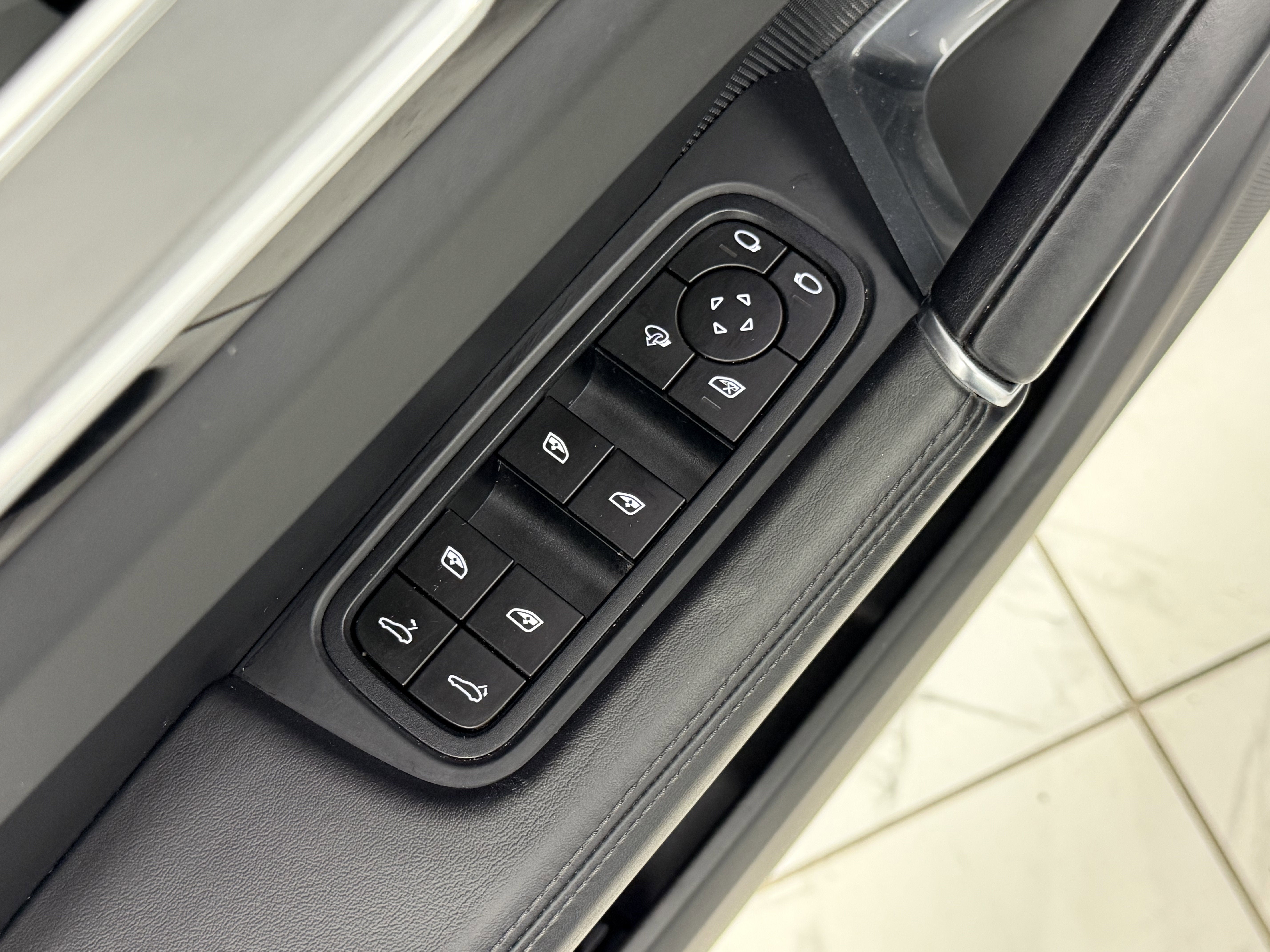 2023 Porsche Cayenne Turbo