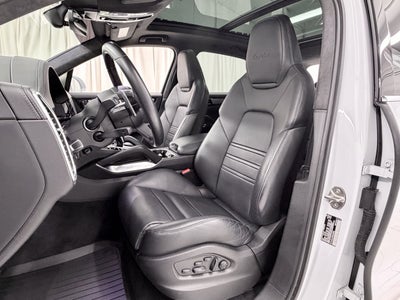 2023 Porsche Cayenne Turbo