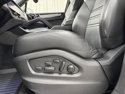 2023 Porsche Cayenne Turbo