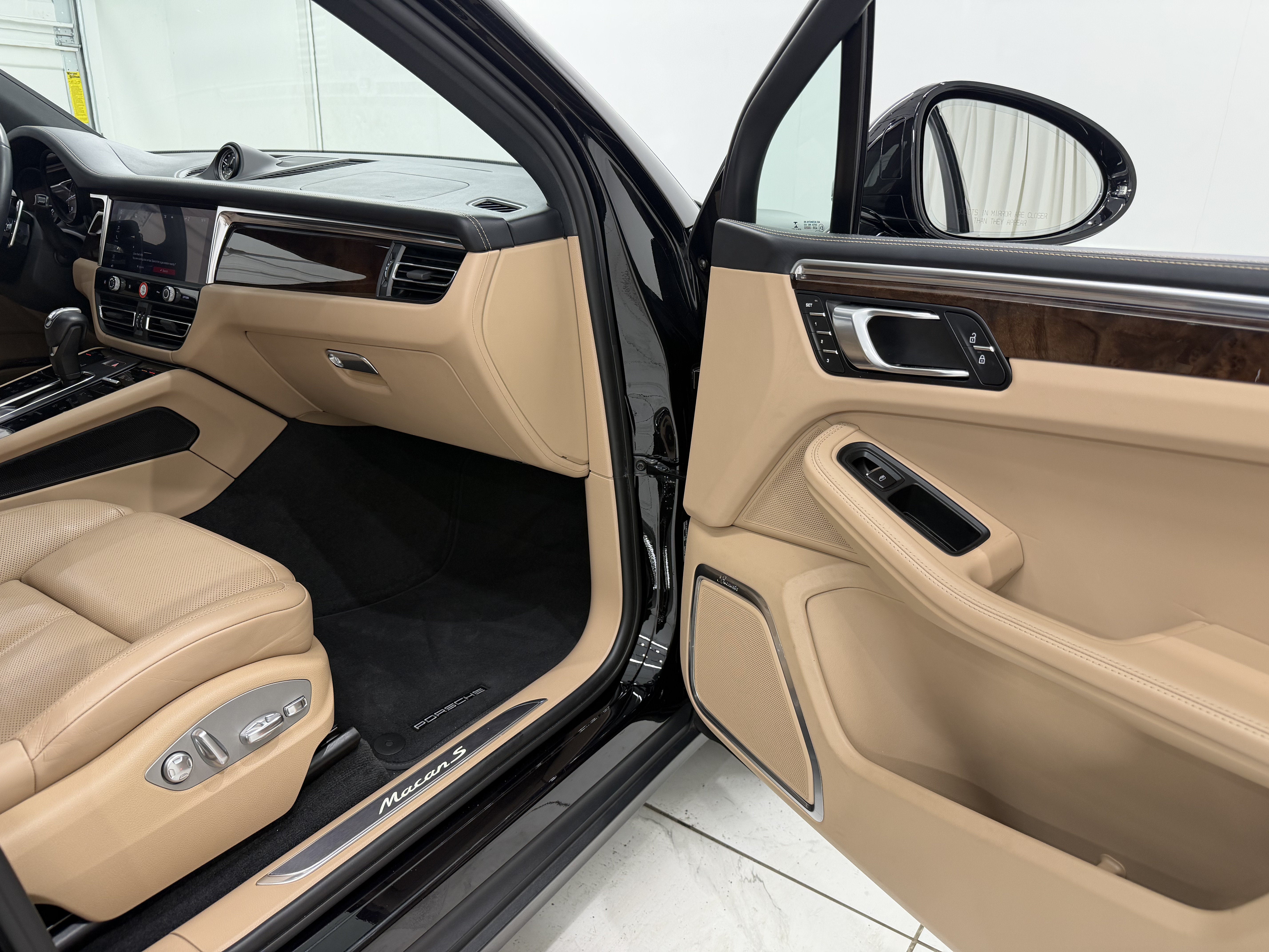 2023 Porsche Macan S