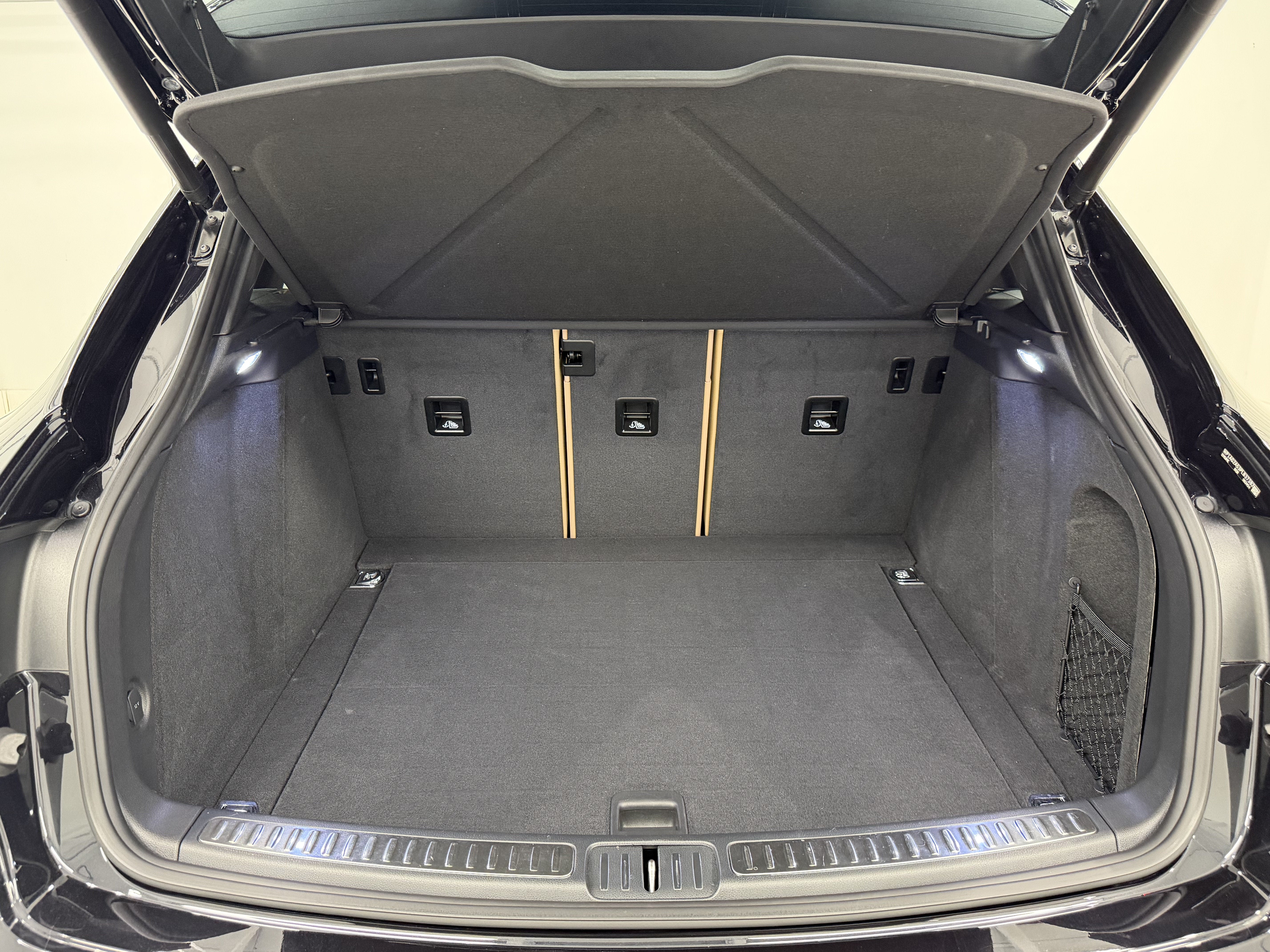 2023 Porsche Macan S