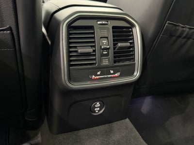 2024 Porsche Macan S