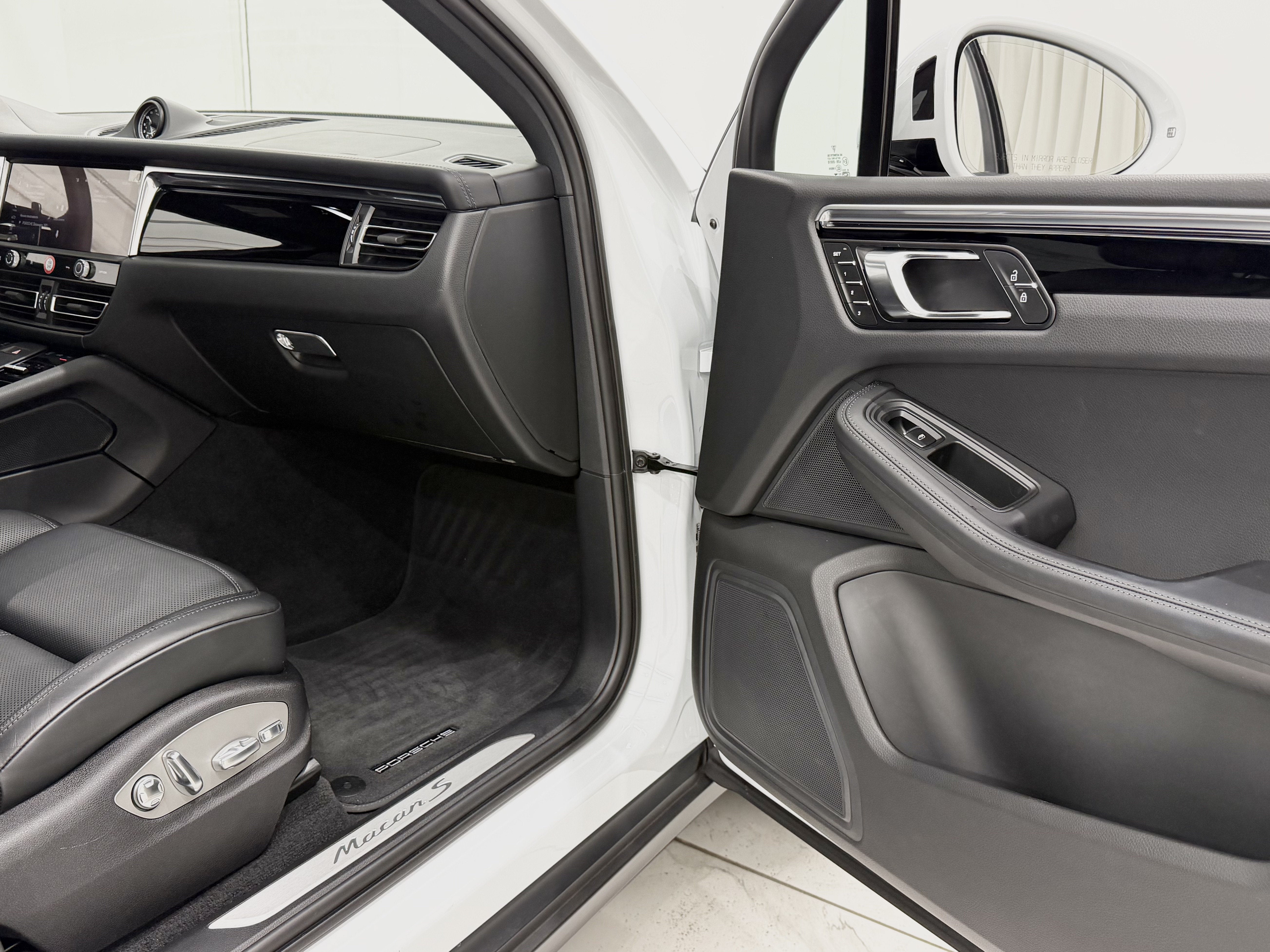 2024 Porsche Macan S