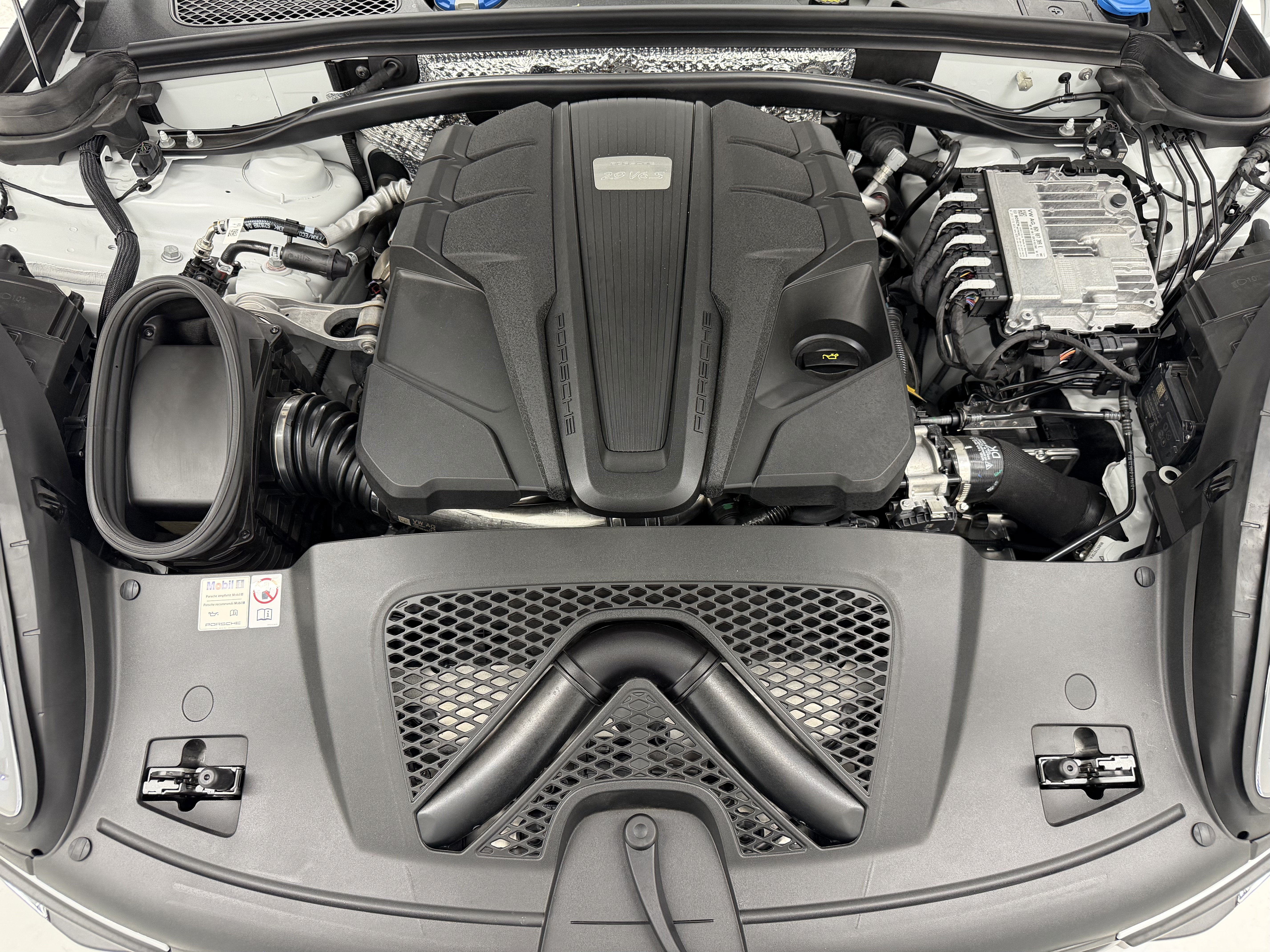 2024 Porsche Macan S