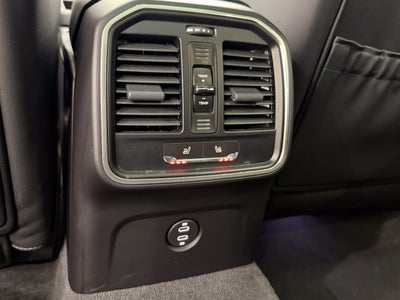 2024 Porsche Macan S