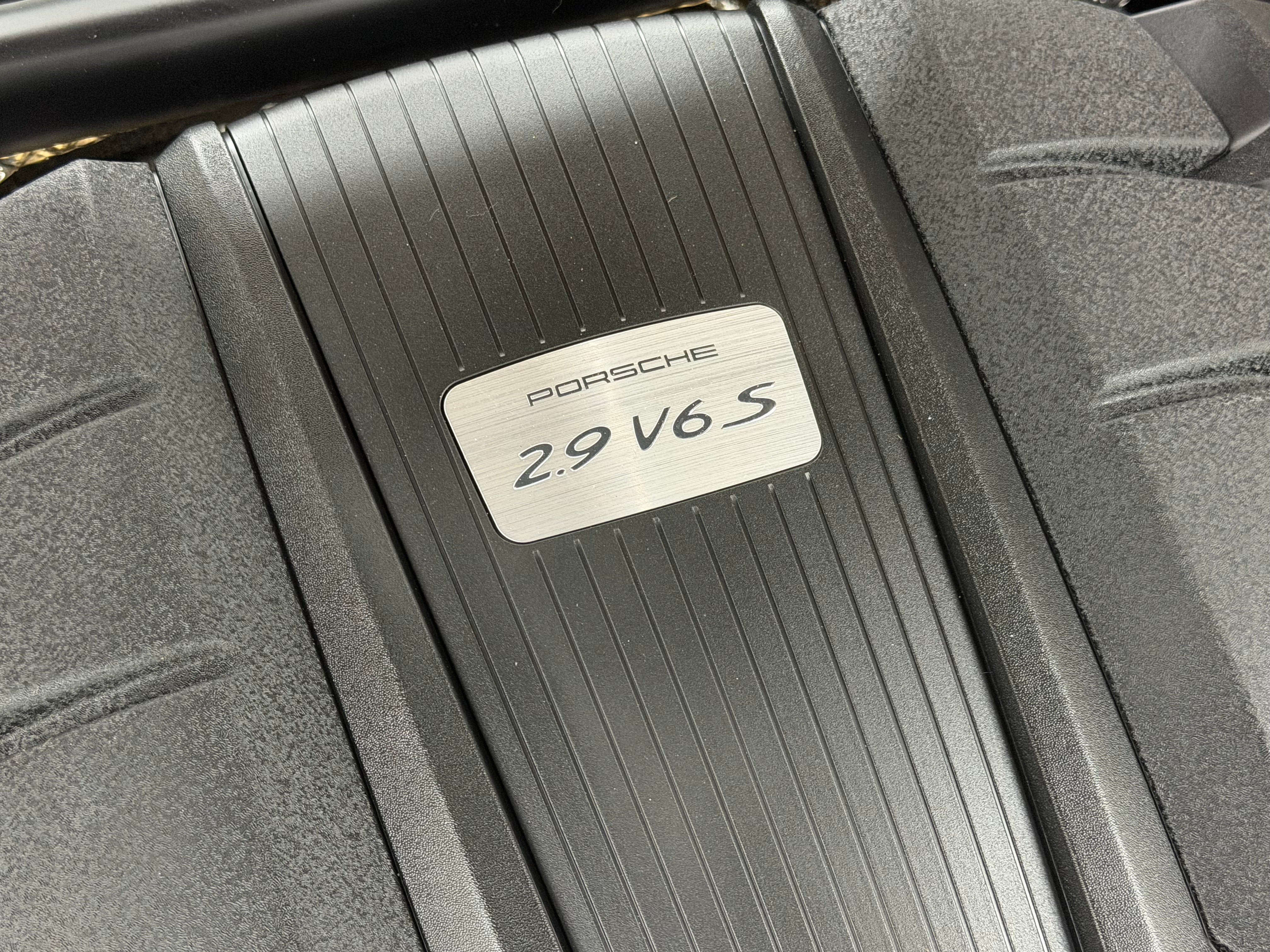 2024 Porsche Macan S
