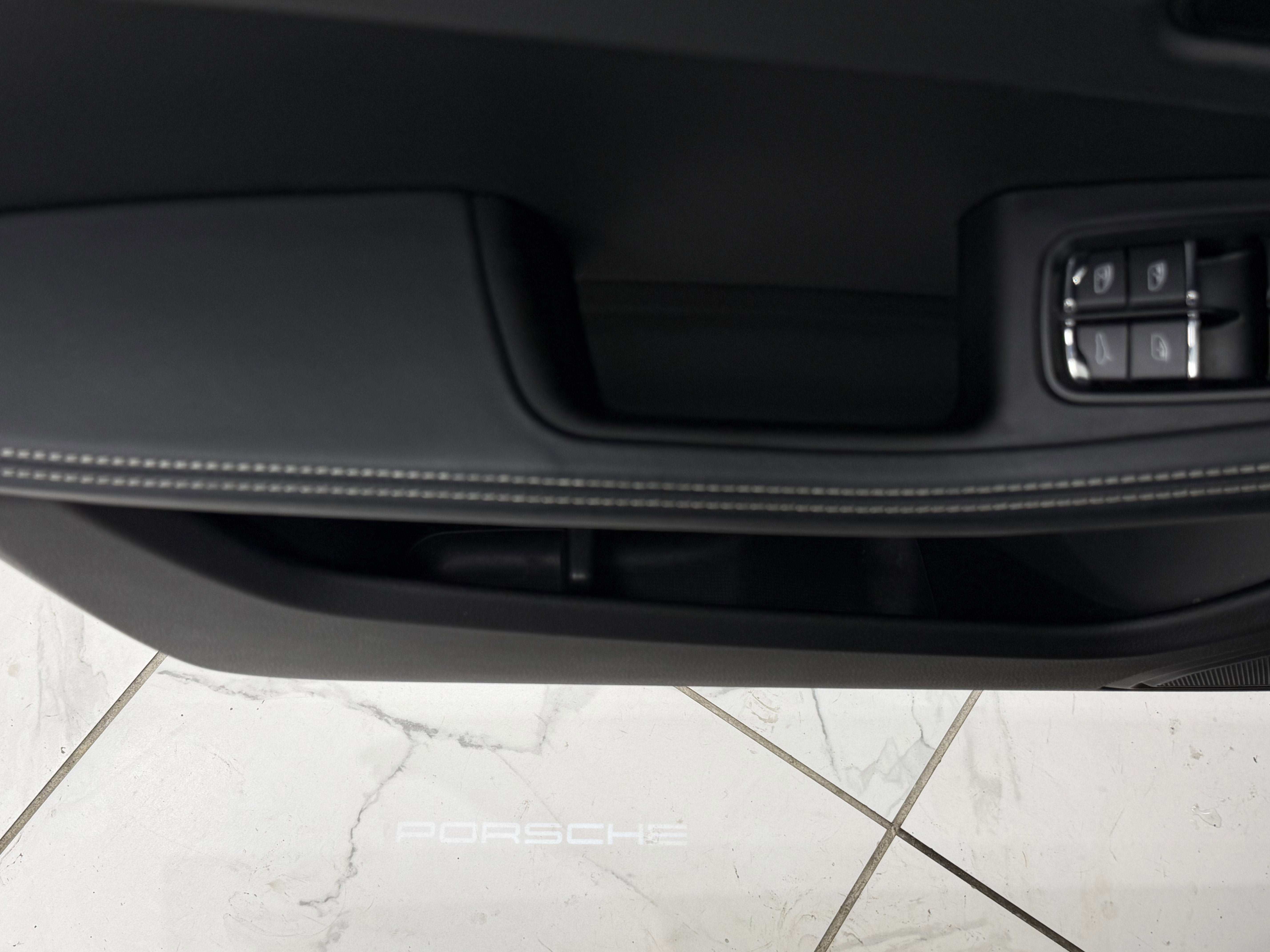 2022 Porsche Macan S