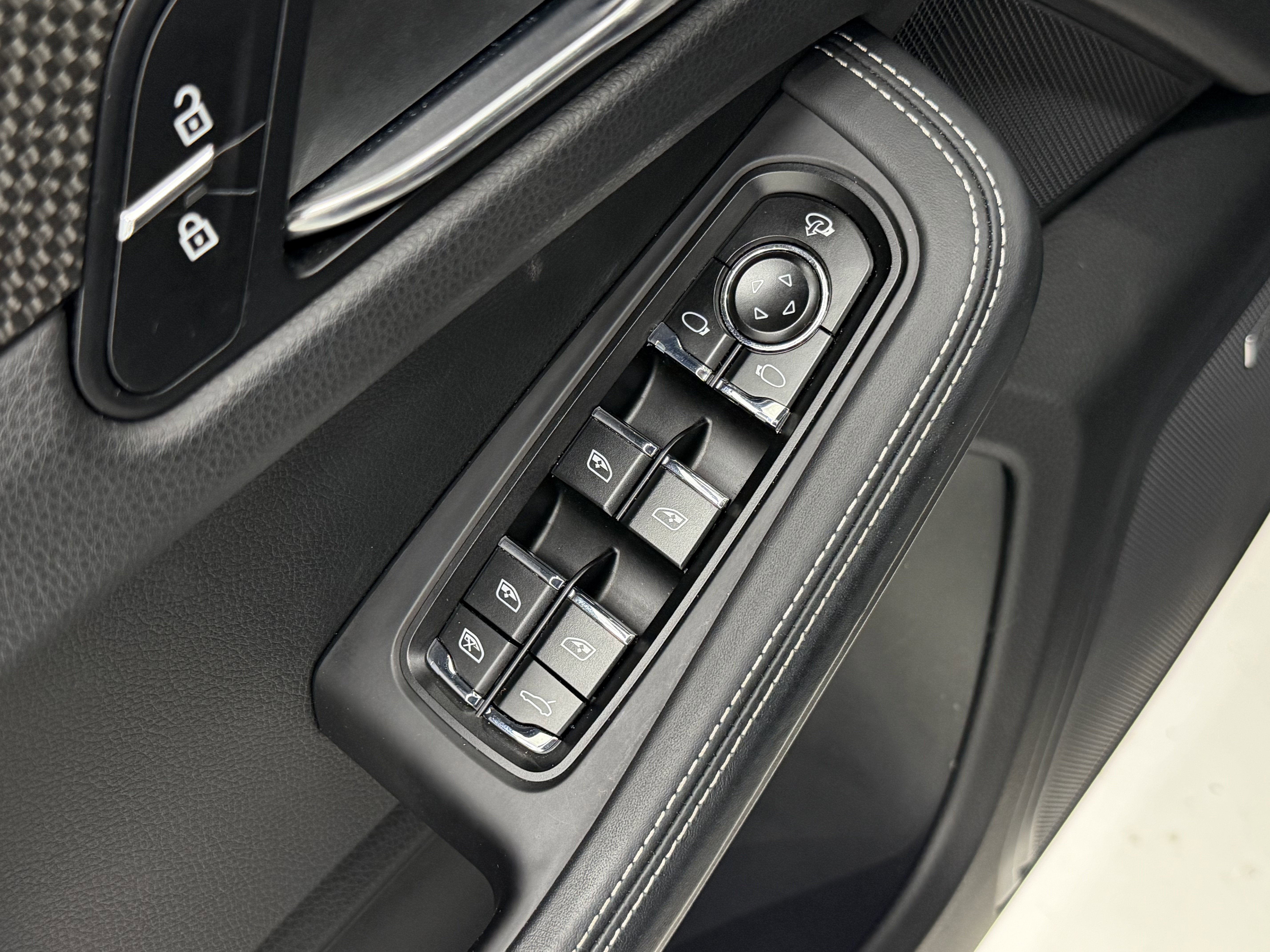 2022 Porsche Macan S