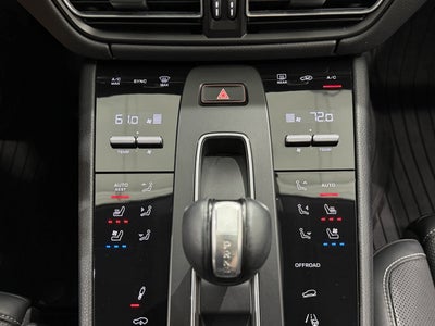 2022 Porsche Macan S