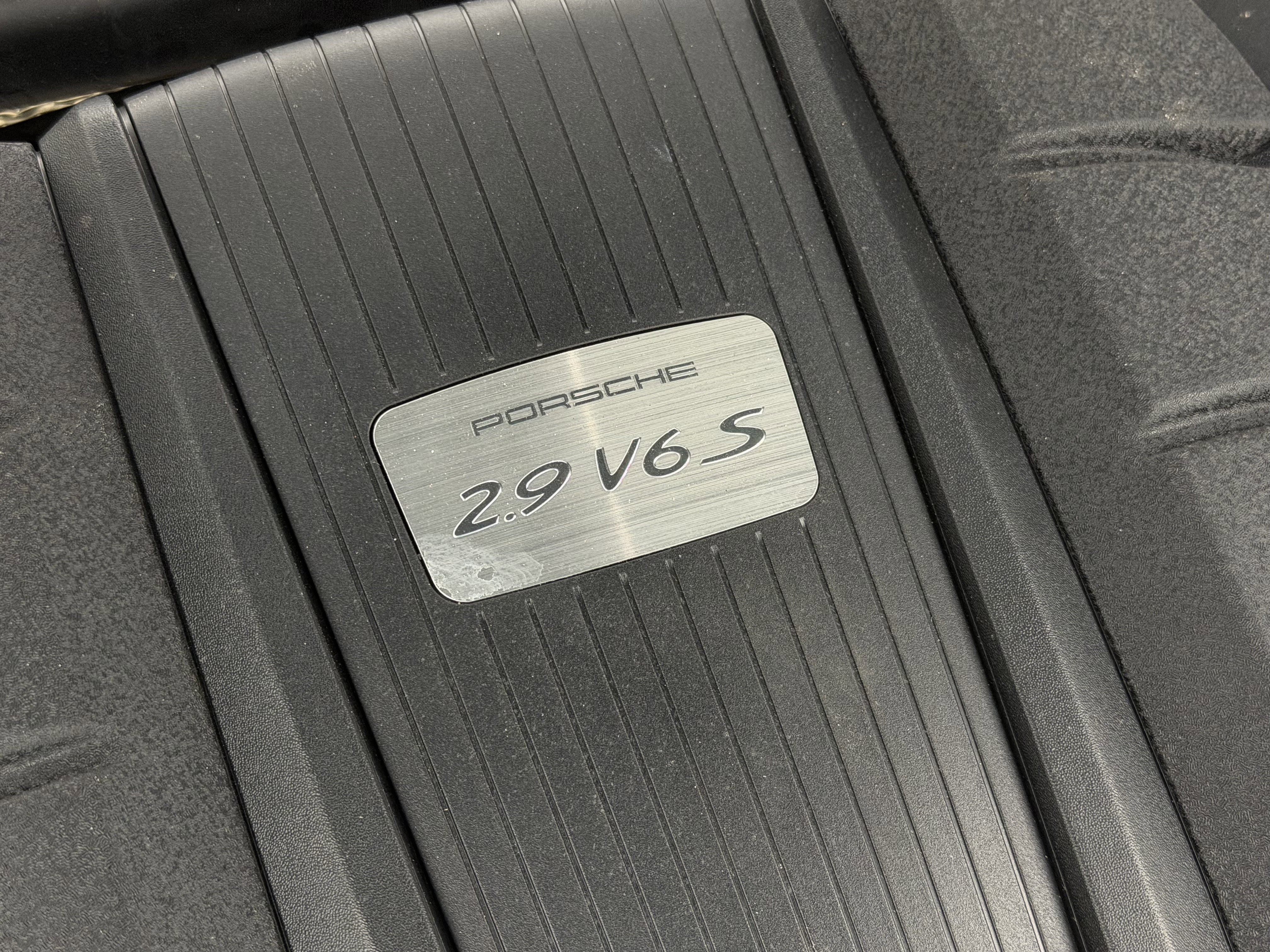 2022 Porsche Macan S