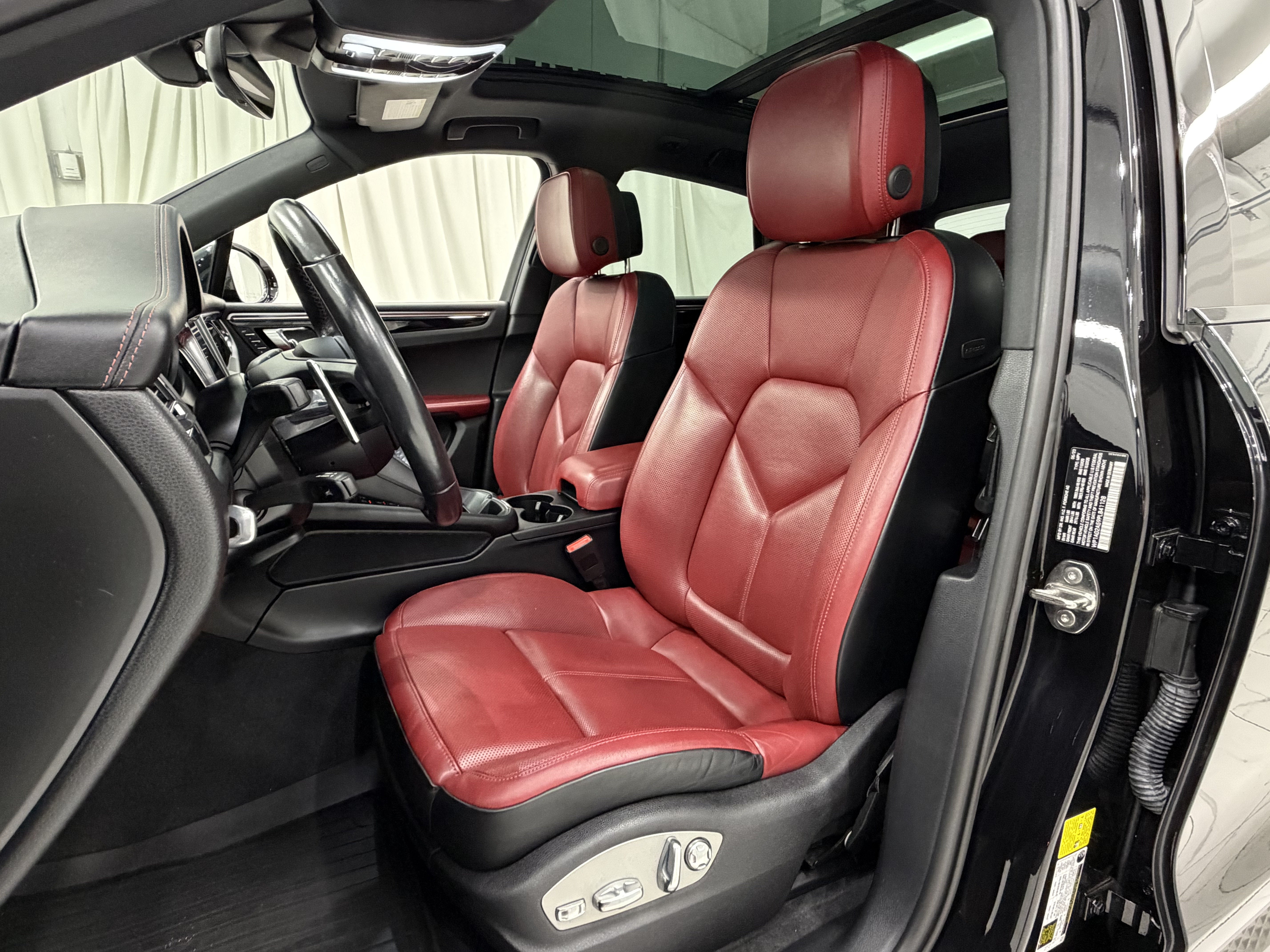 2023 Porsche Macan S