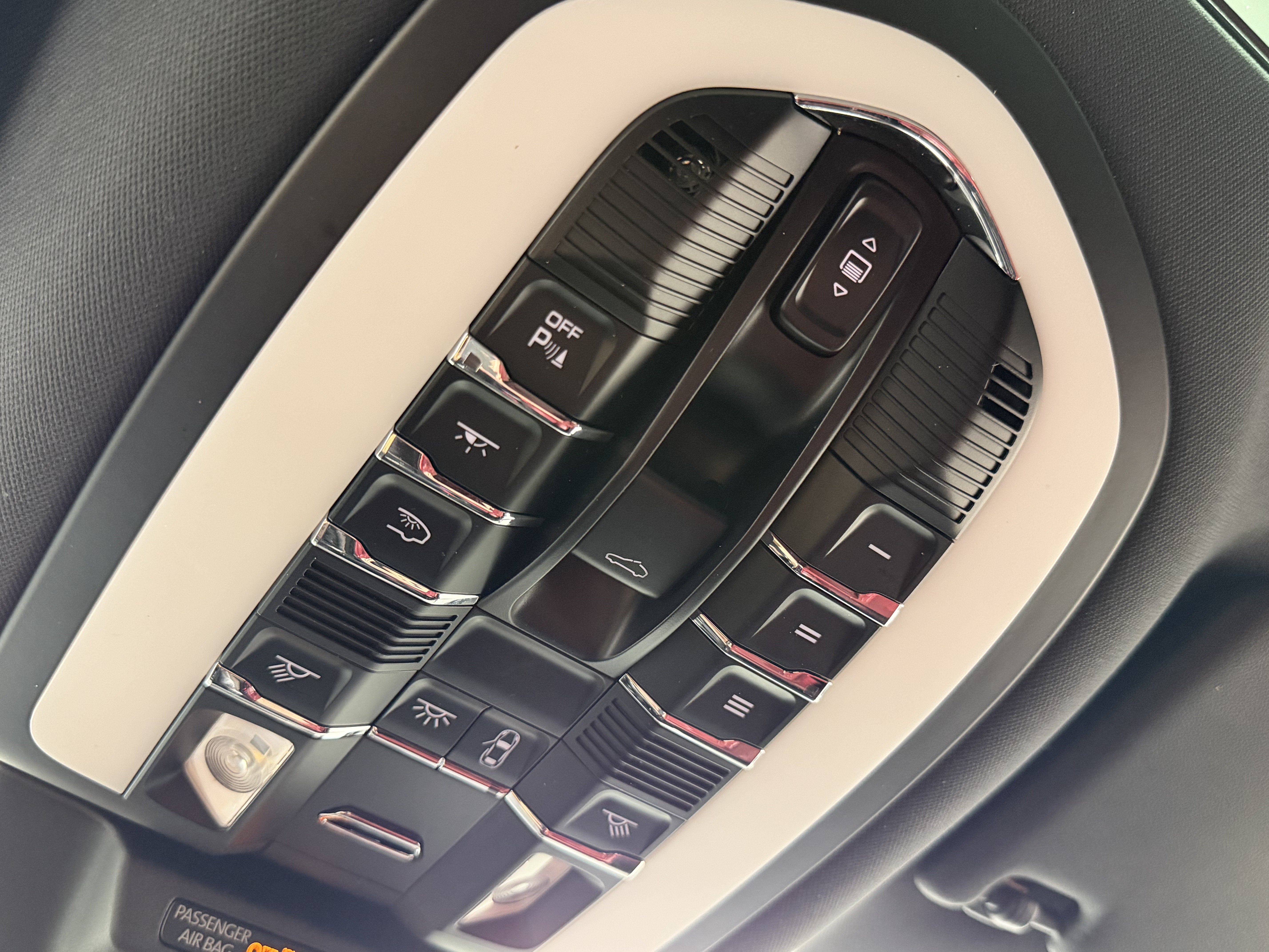 2023 Porsche Macan S