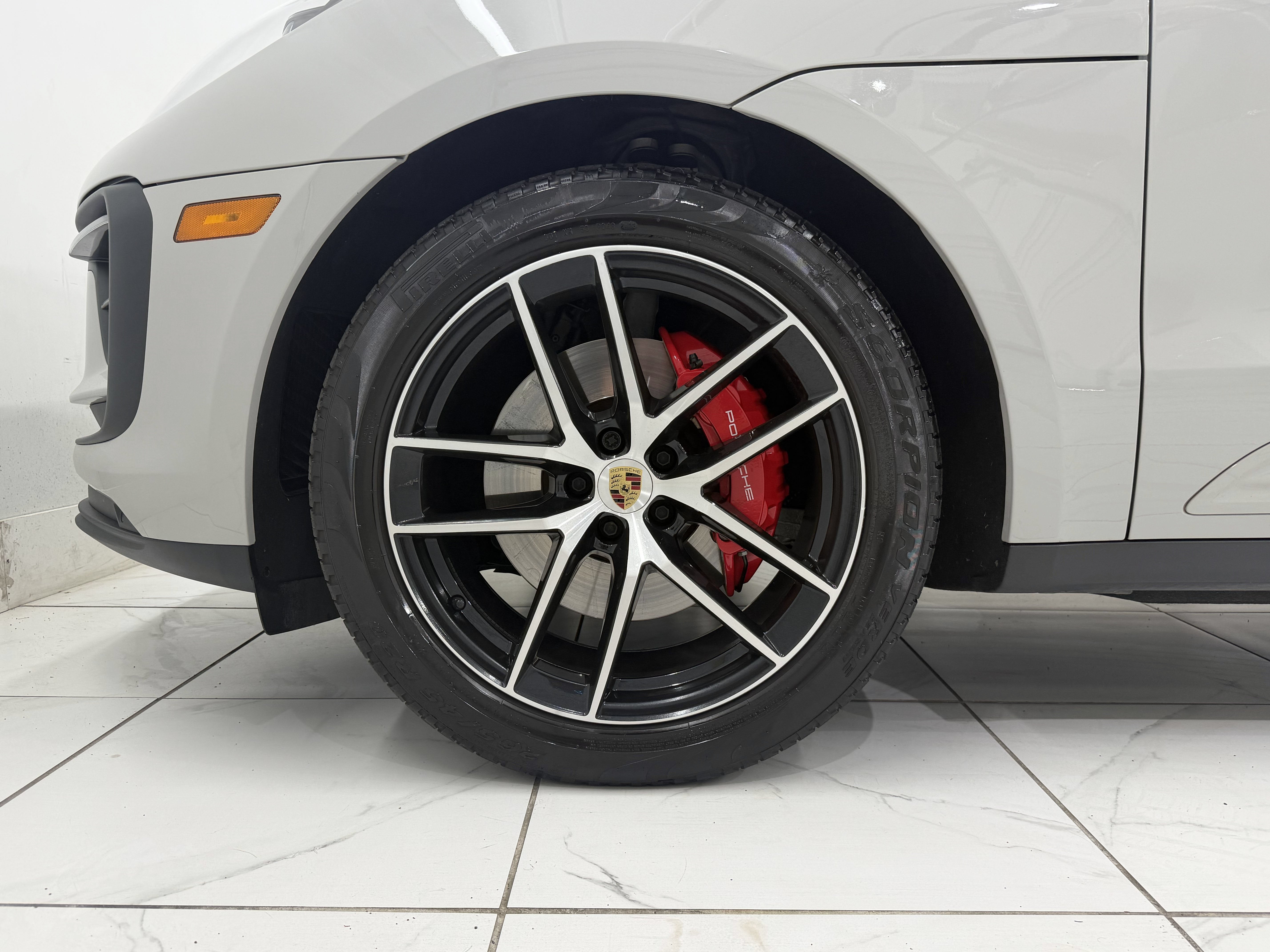 2024 Porsche Macan S