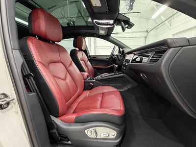 2024 Porsche Macan S