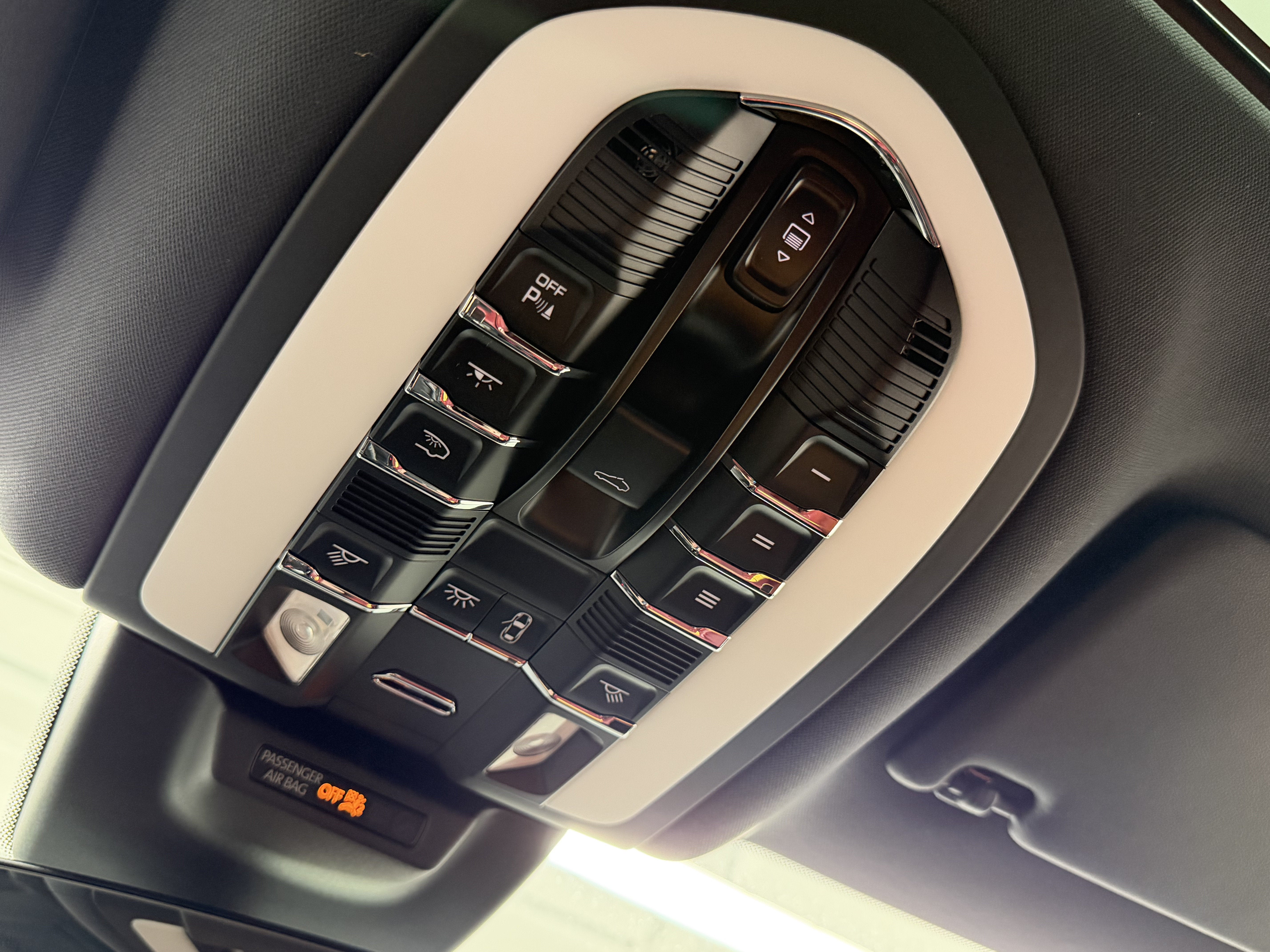 2024 Porsche Macan S