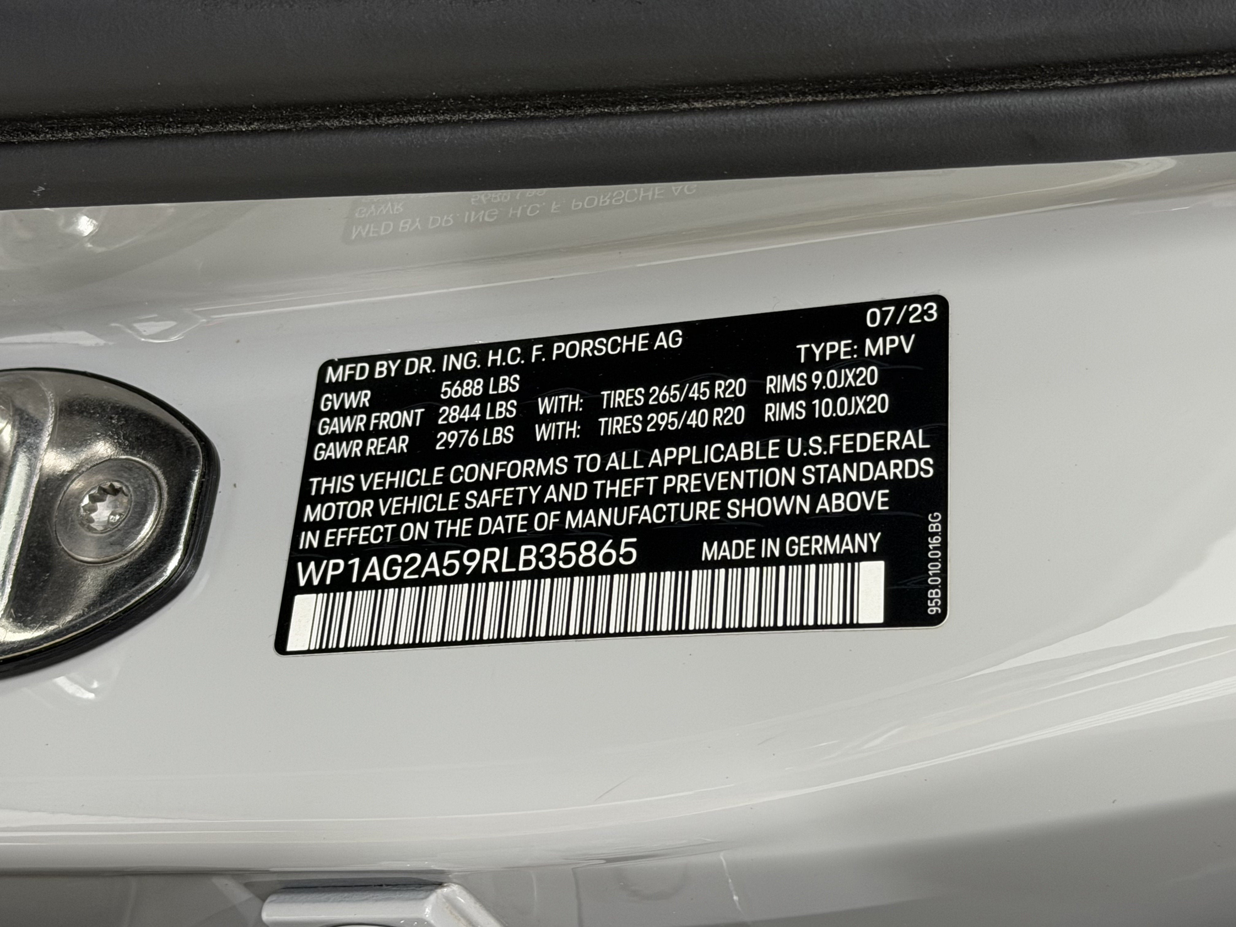 2024 Porsche Macan S