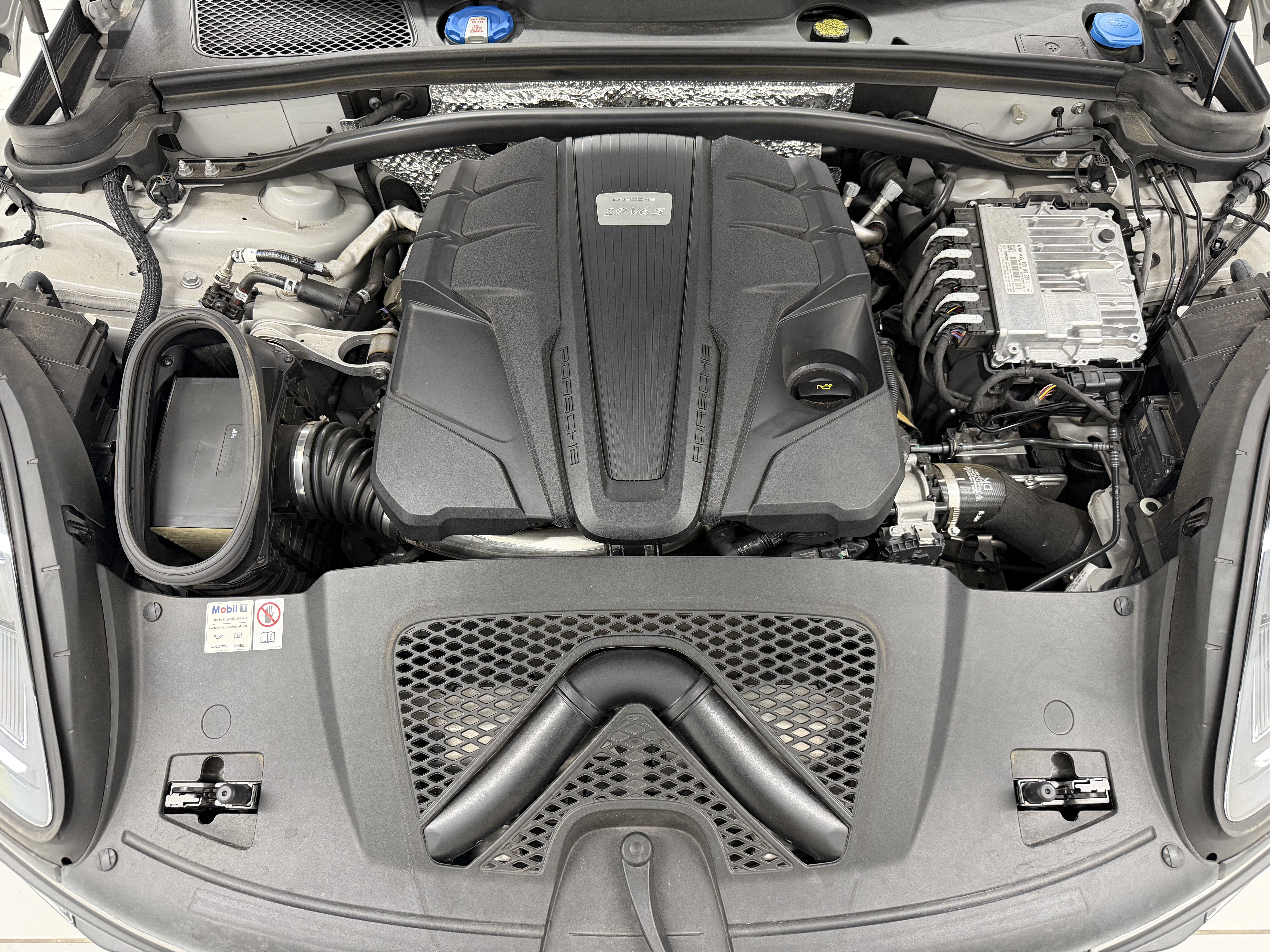 2024 Porsche Macan S