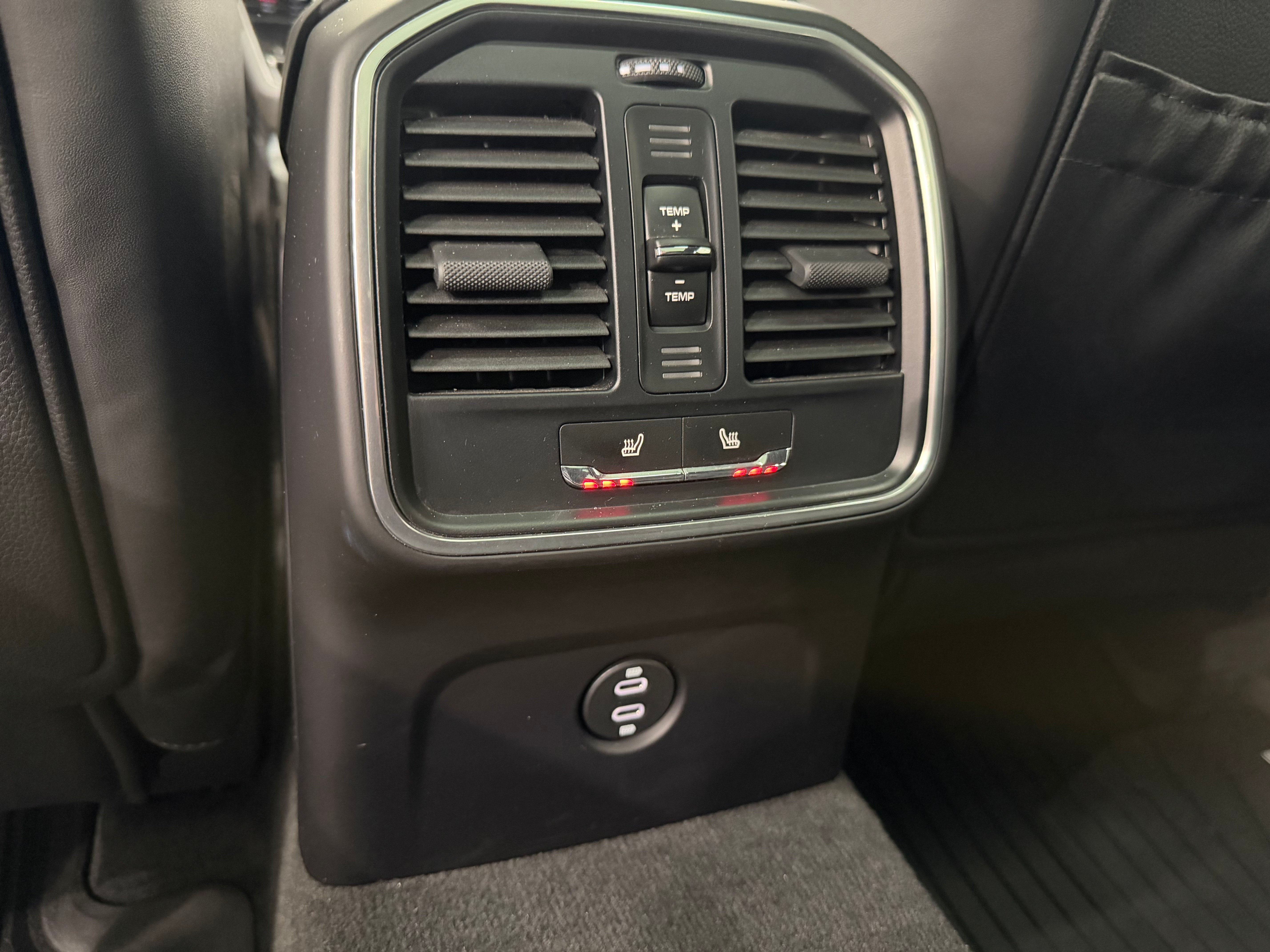 2024 Porsche Macan S