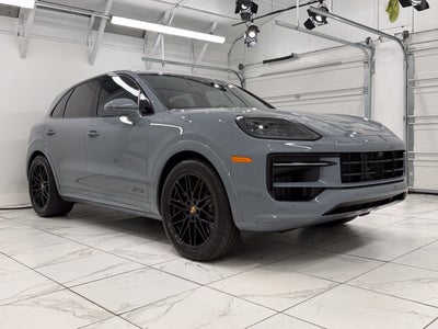 2025 Porsche Cayenne GTS