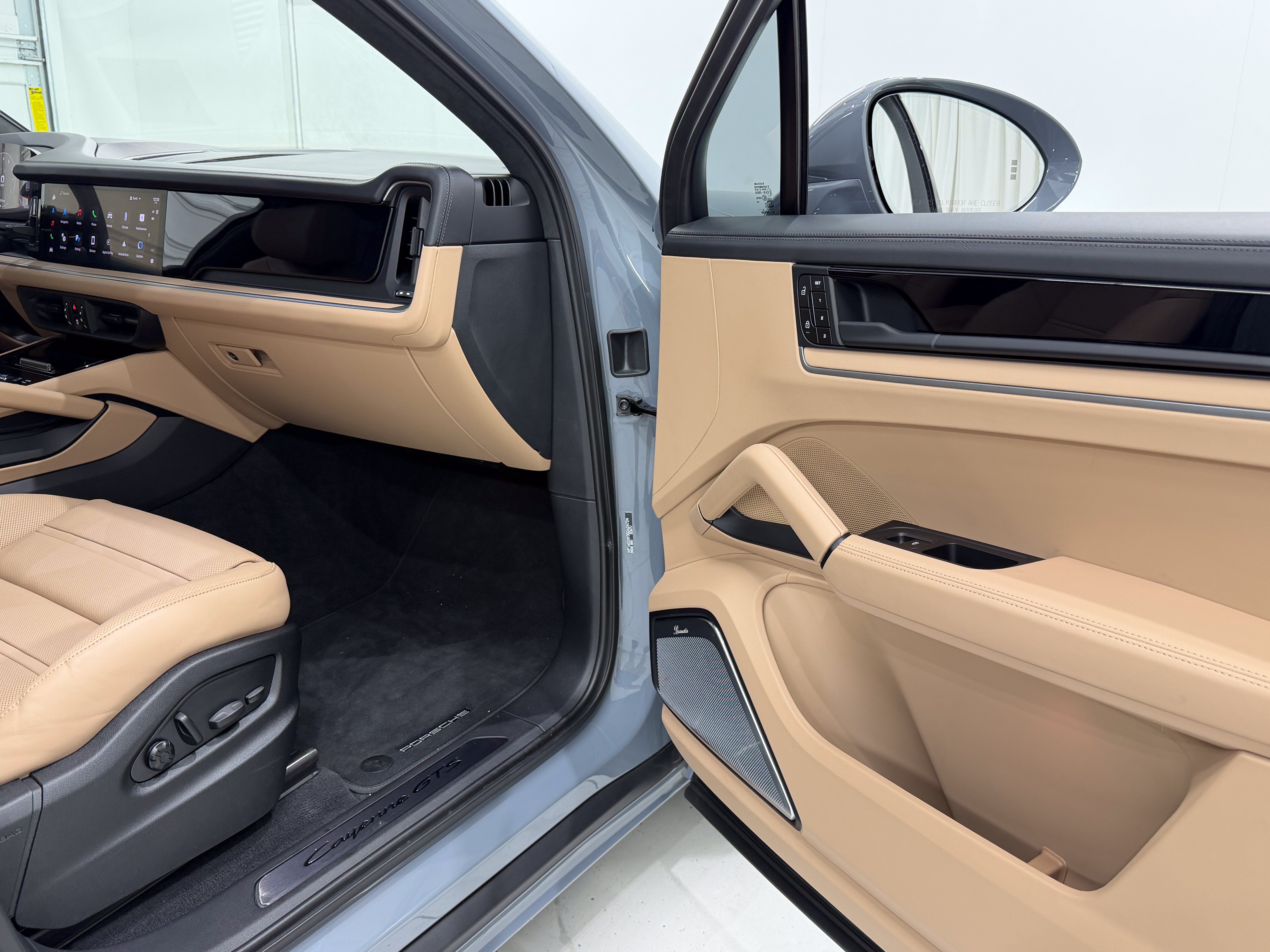 2025 Porsche Cayenne GTS