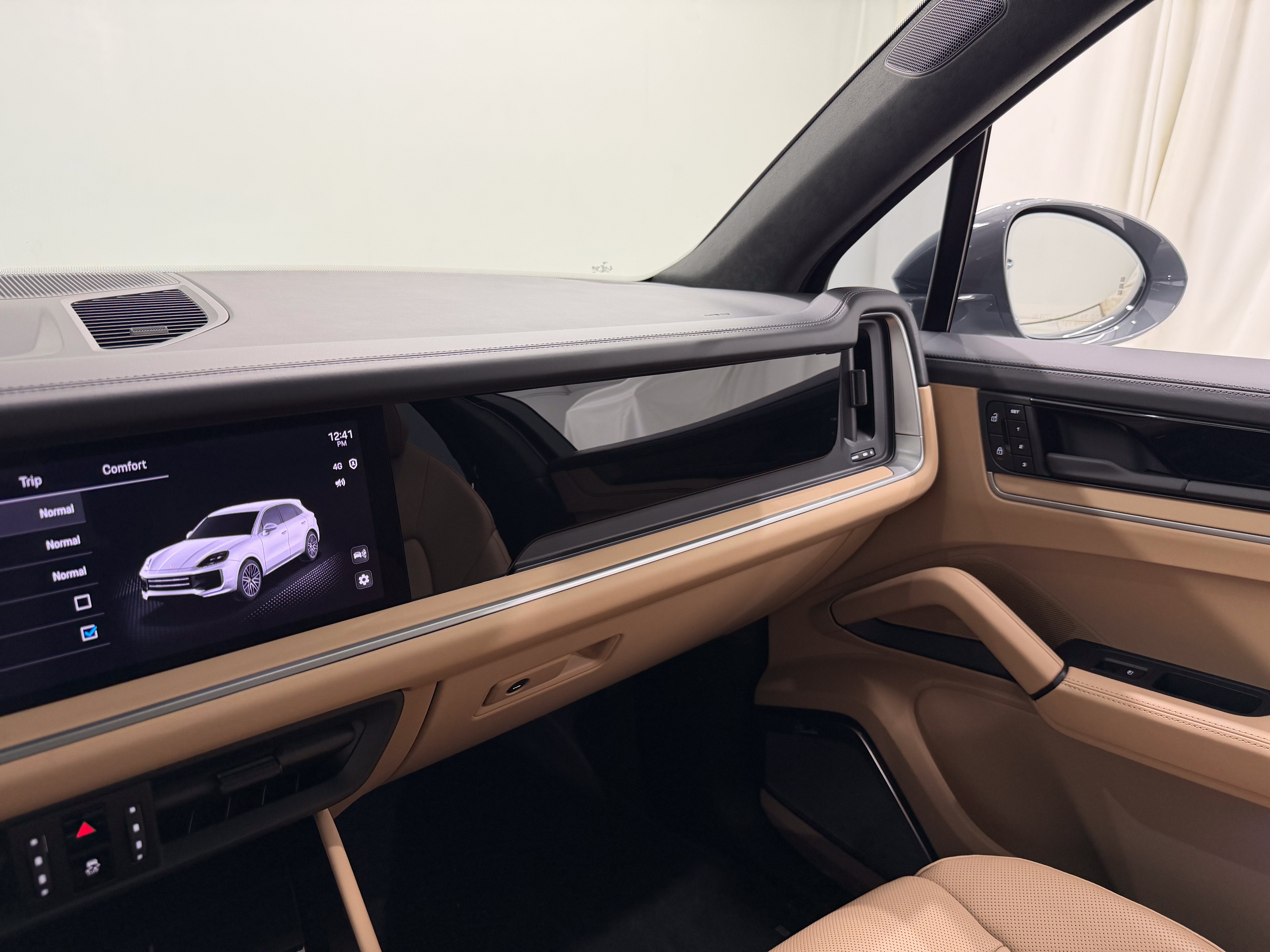 2025 Porsche Cayenne GTS