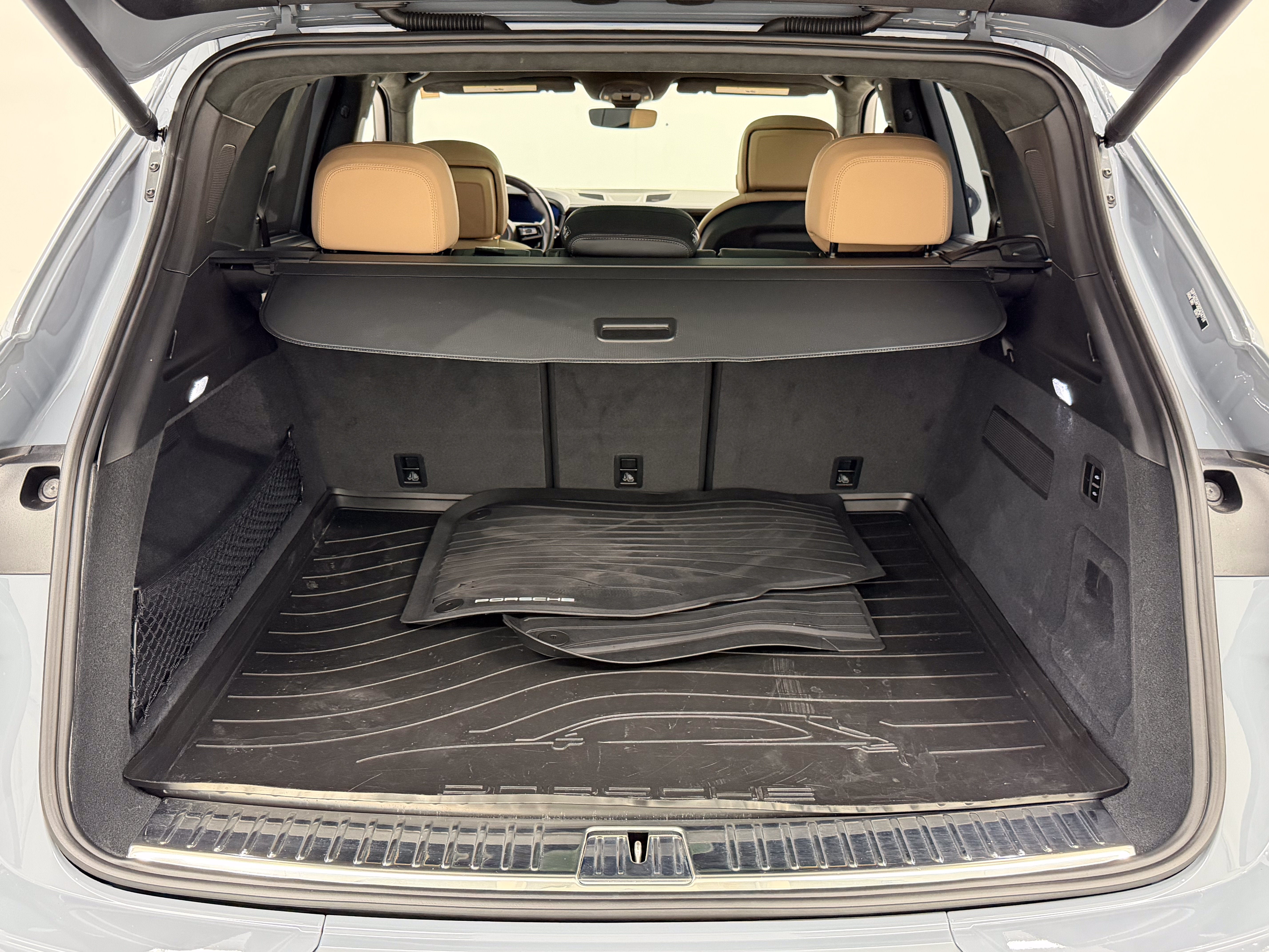 2025 Porsche Cayenne GTS