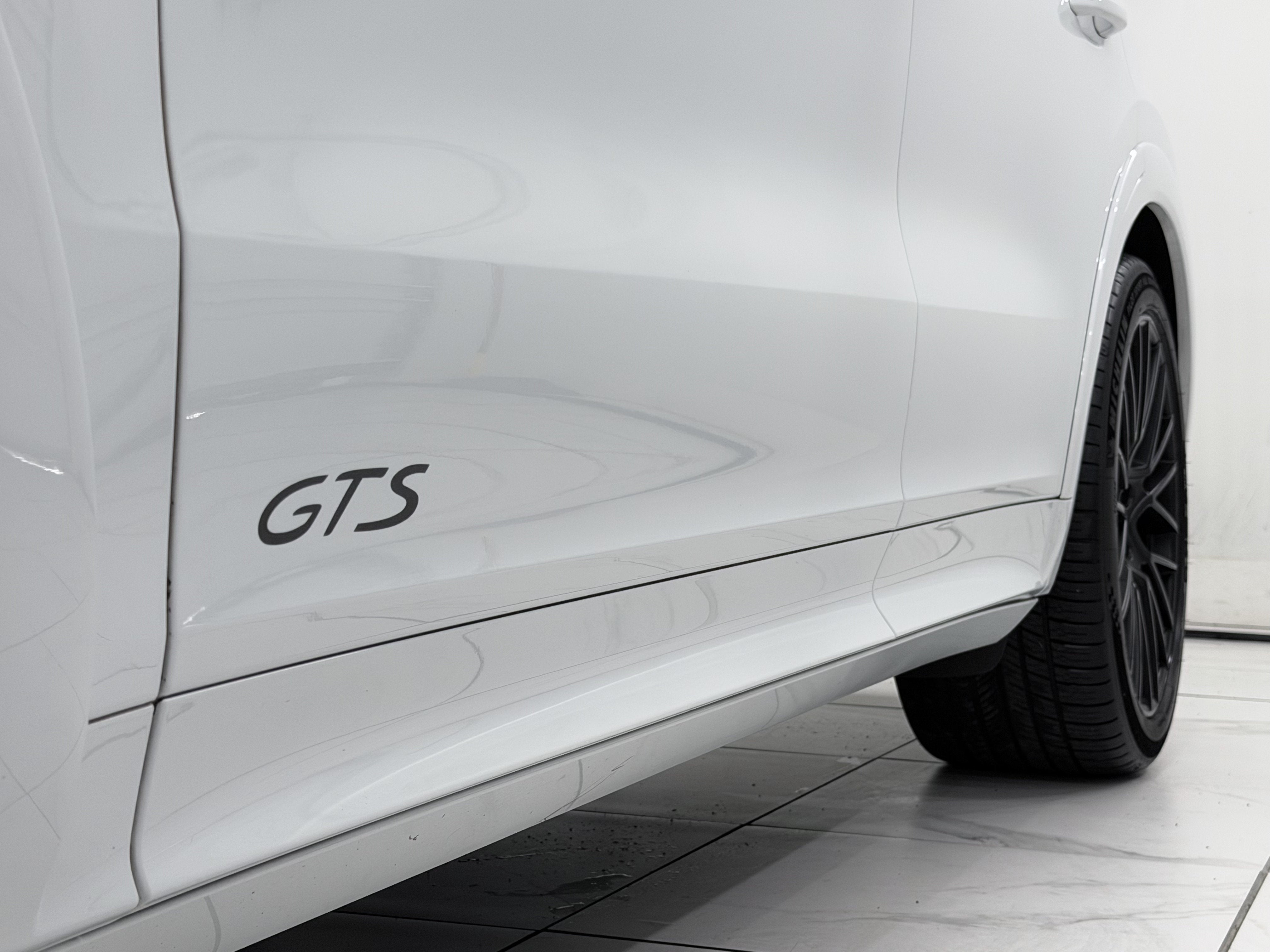 2023 Porsche Cayenne Gts