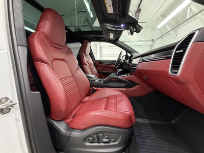 2023 Porsche Cayenne Gts