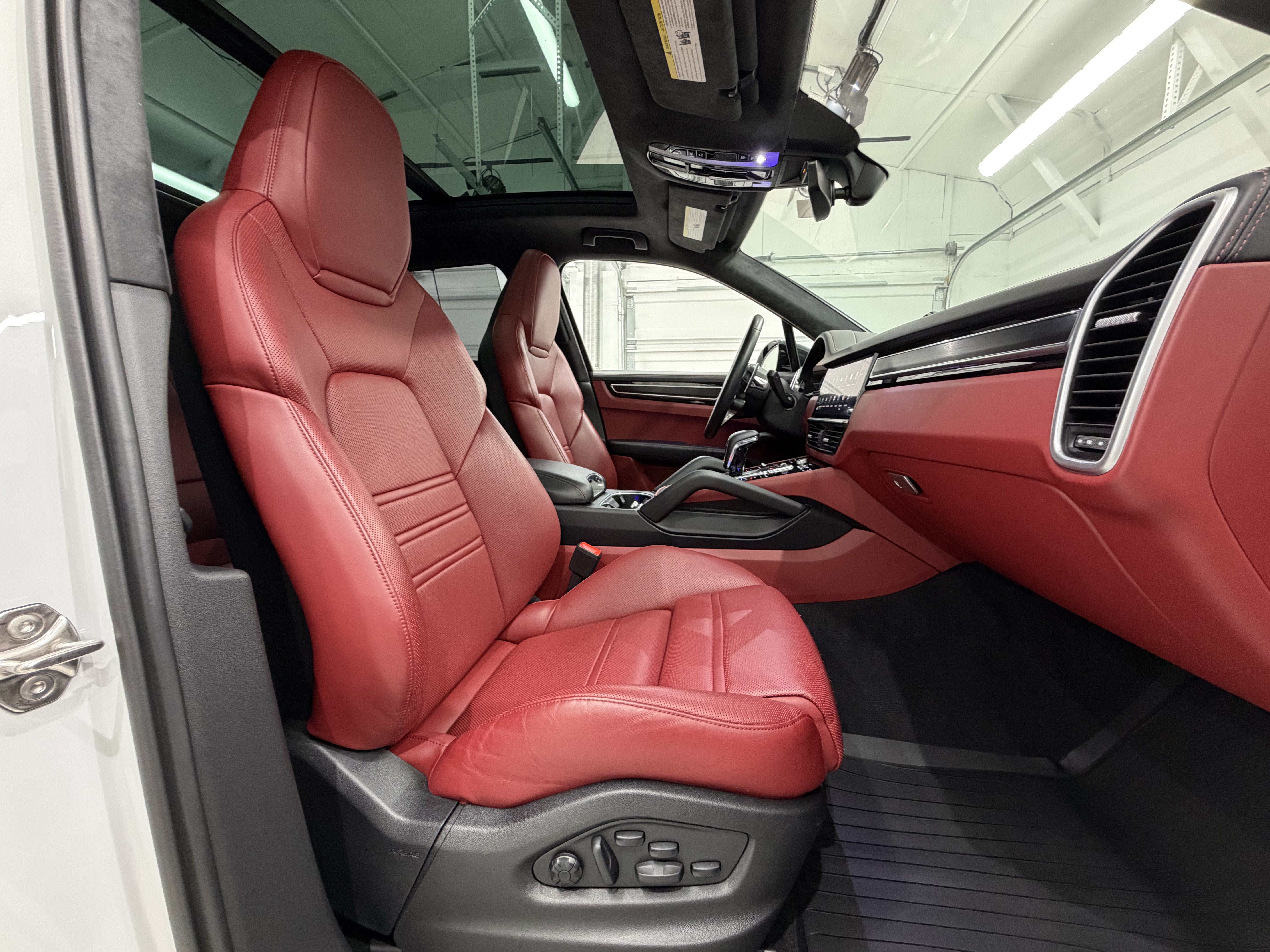 2023 Porsche Cayenne Gts