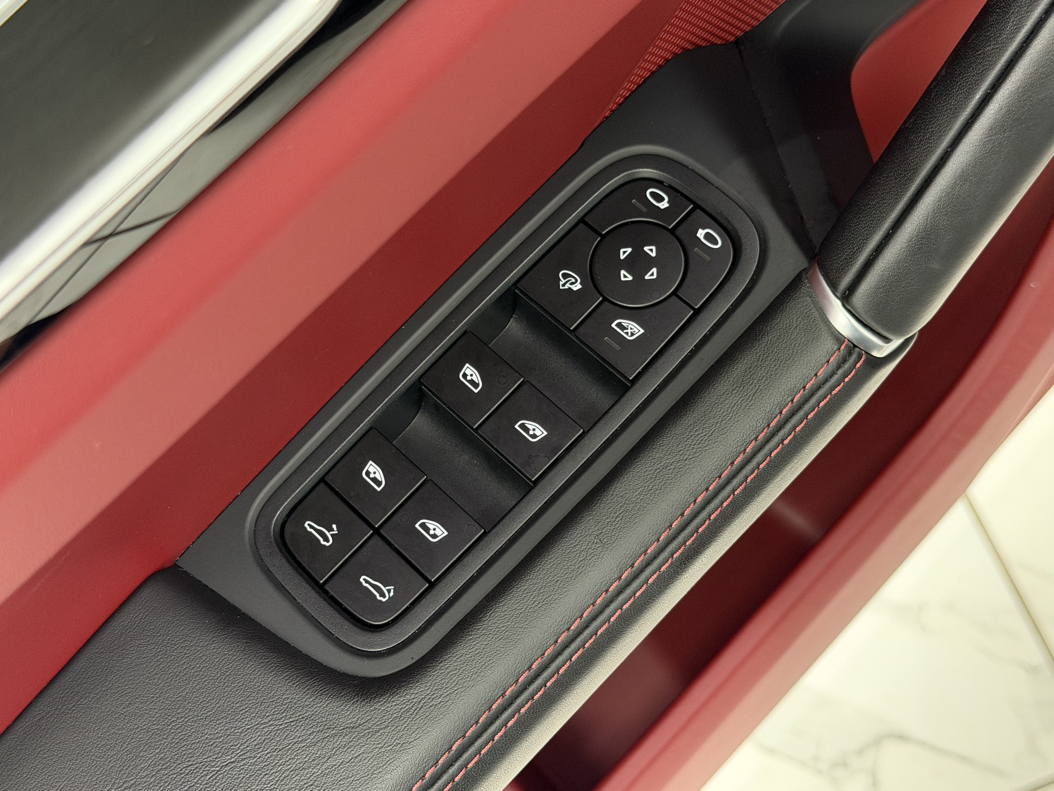 2023 Porsche Cayenne Gts