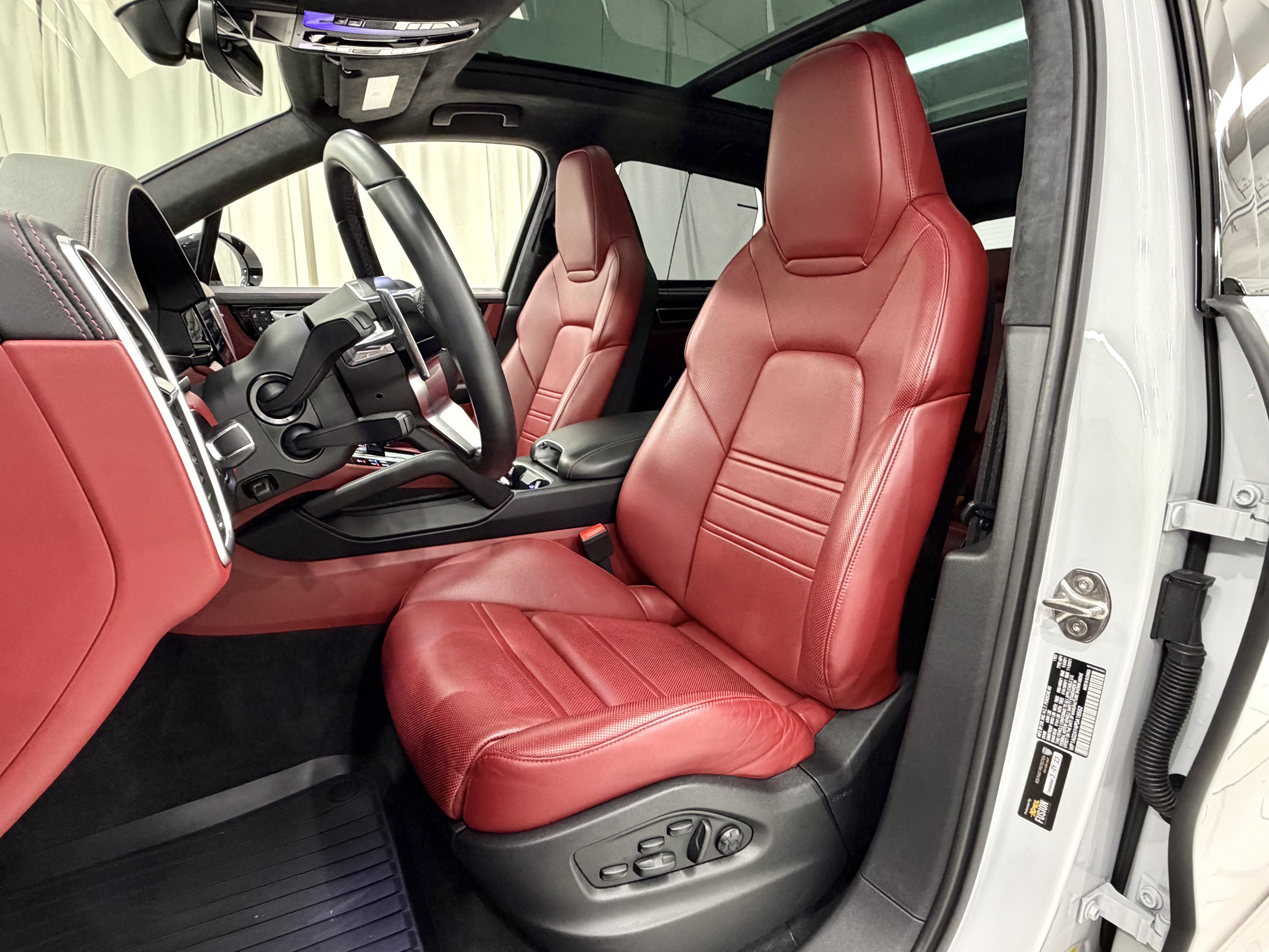 2023 Porsche Cayenne Gts