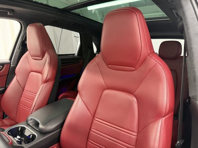 2023 Porsche Cayenne Gts