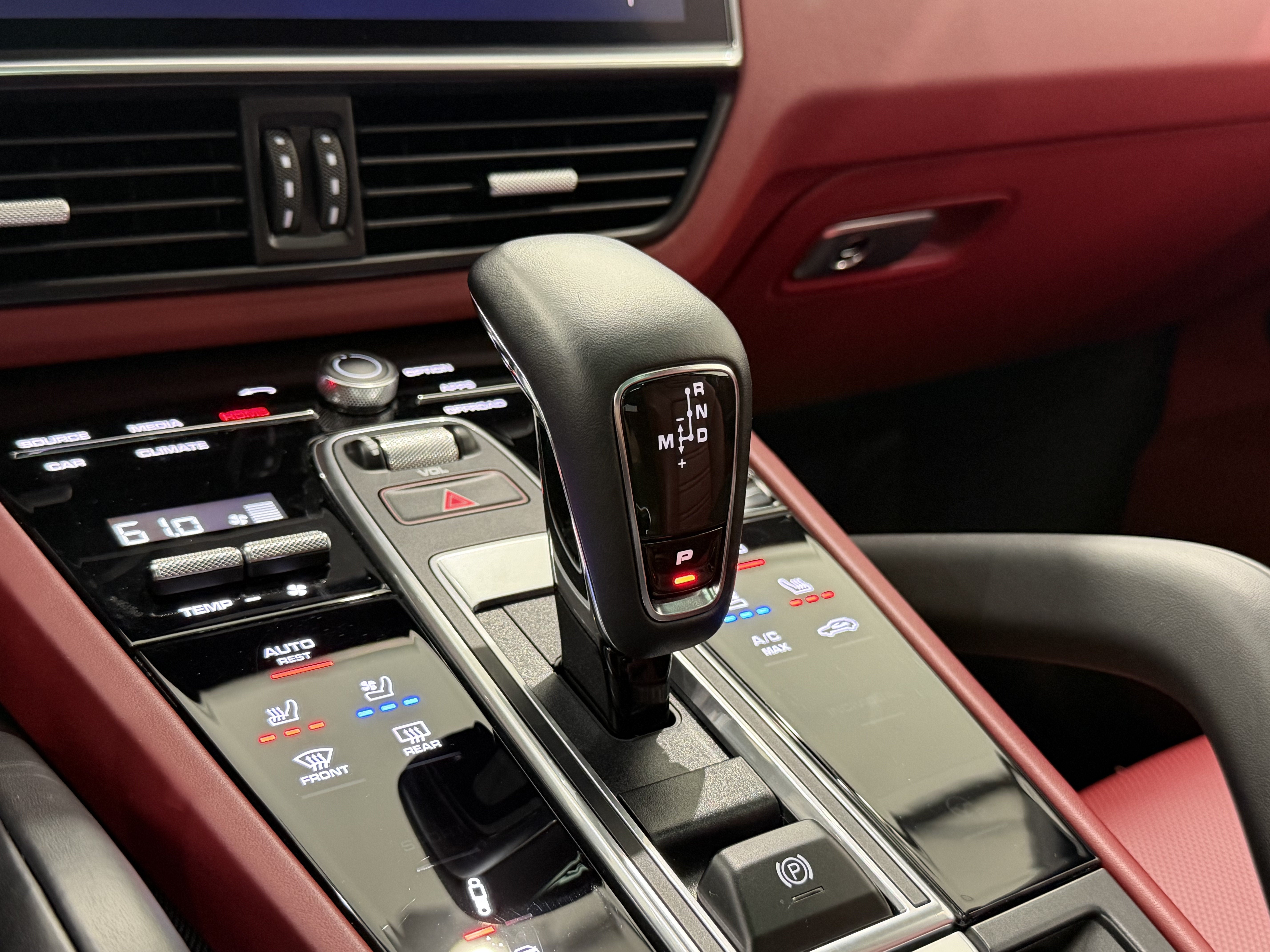 2023 Porsche Cayenne Gts