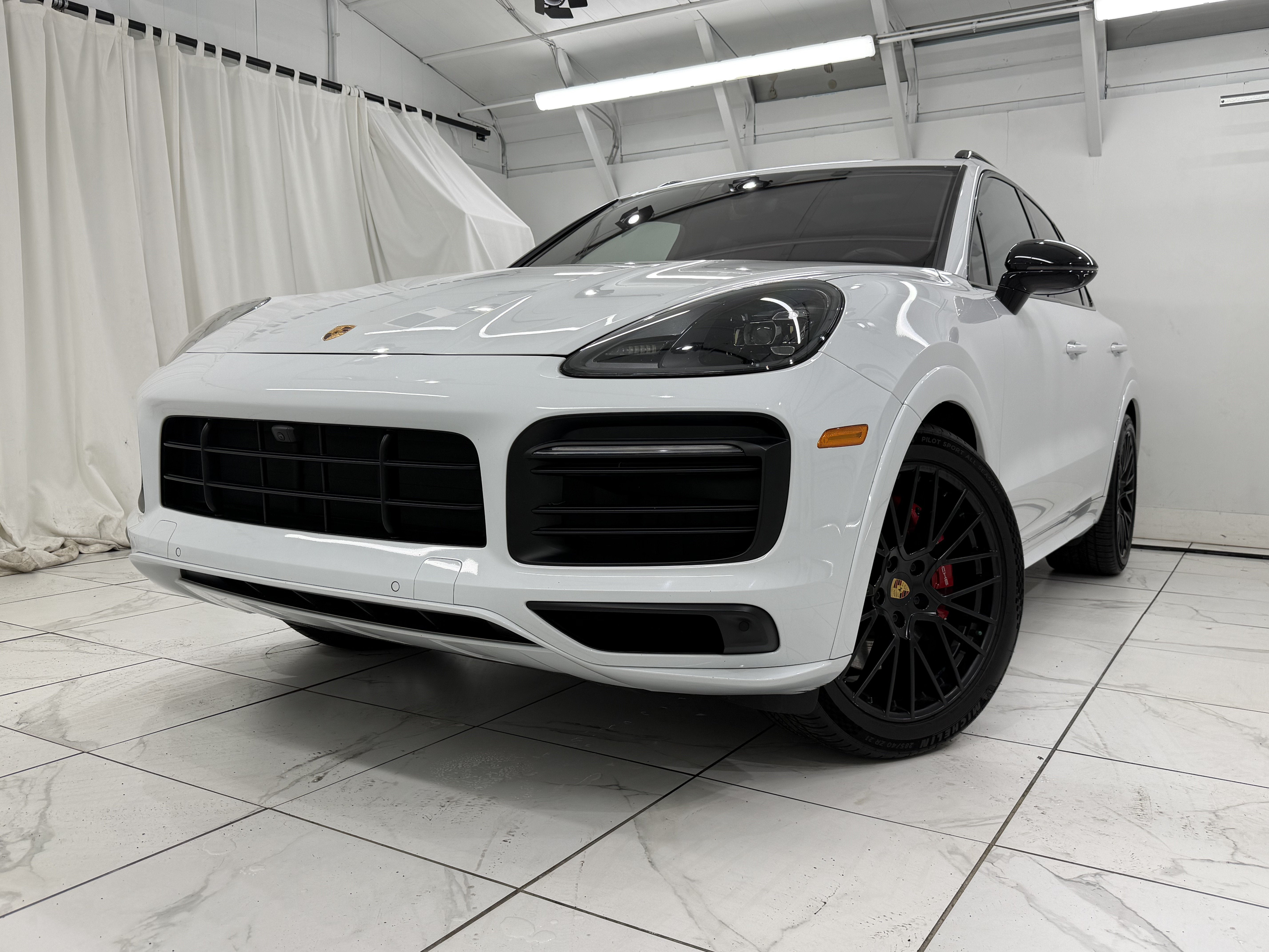 2023 Porsche Cayenne Gts