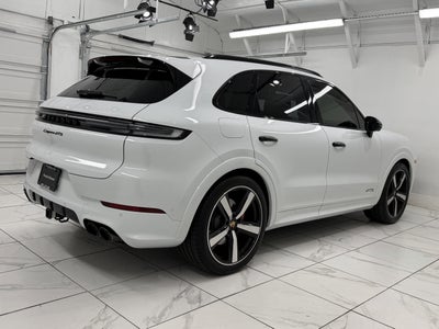 2025 Porsche Cayenne GTS