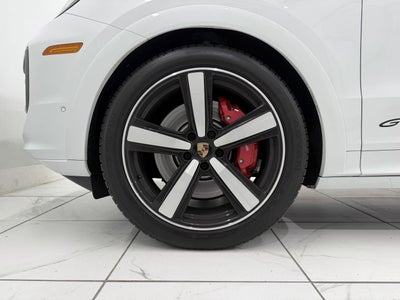 2025 Porsche Cayenne GTS
