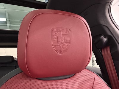 2025 Porsche Cayenne GTS