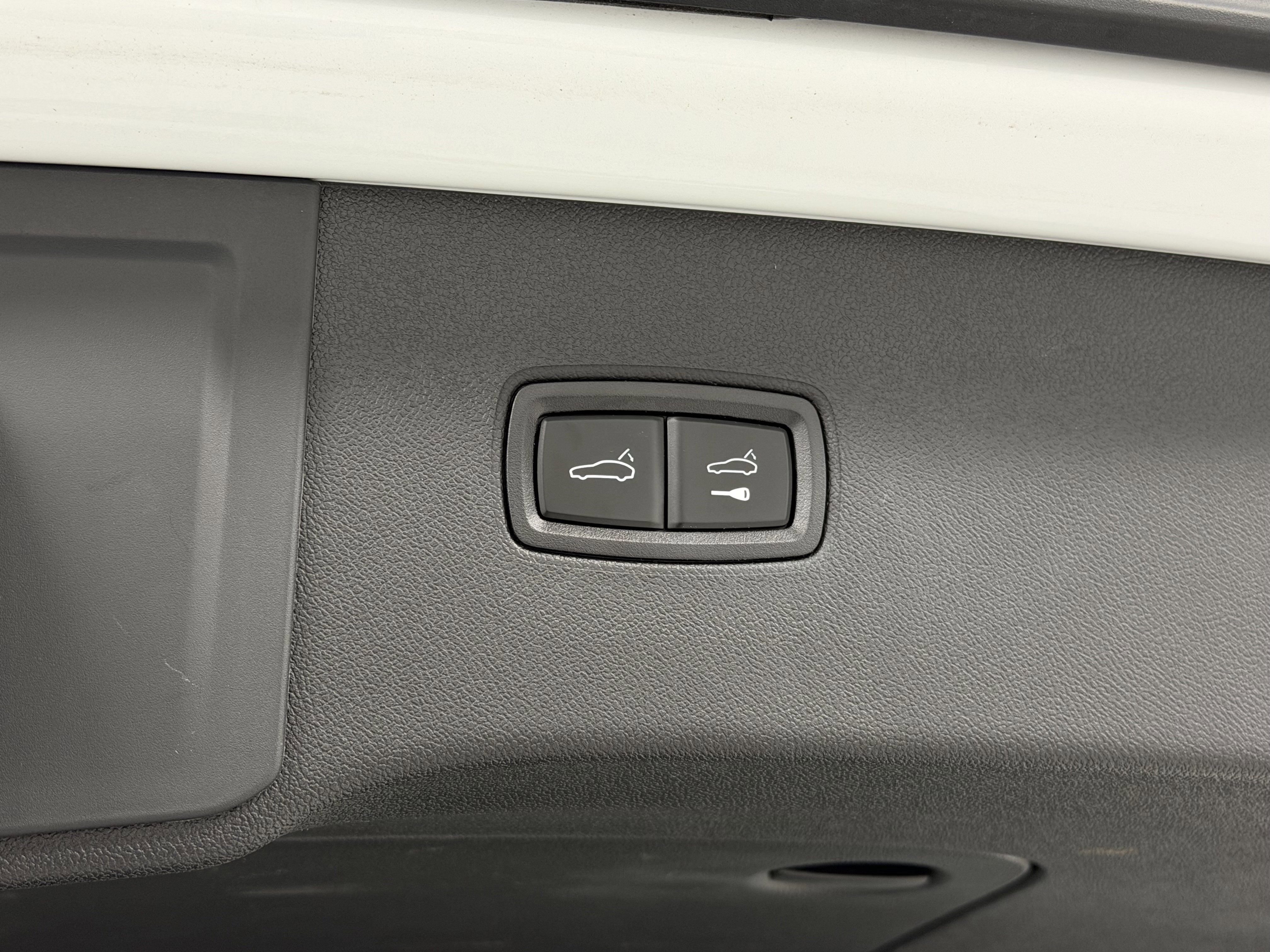 2025 Porsche Cayenne GTS