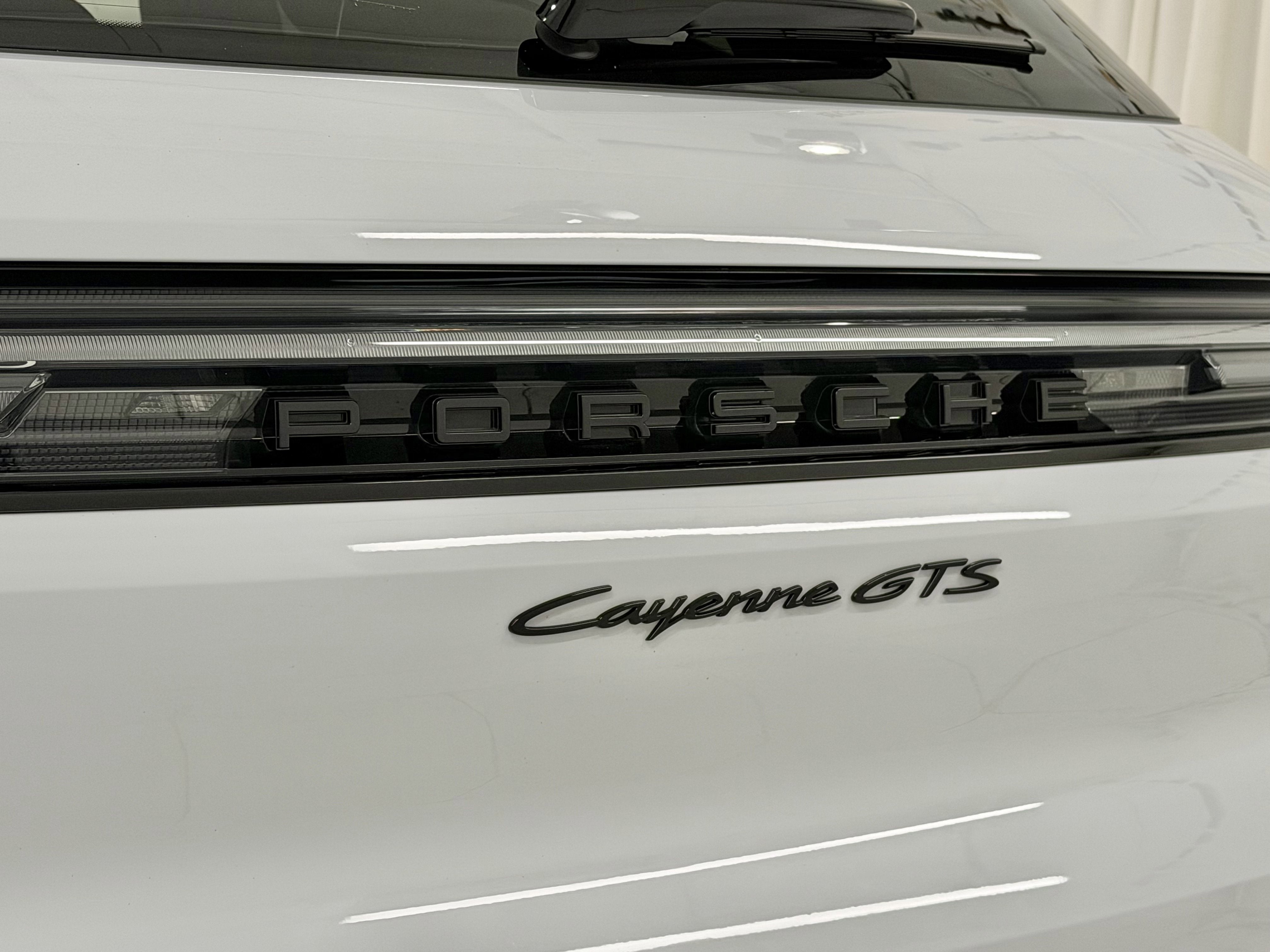 2025 Porsche Cayenne GTS