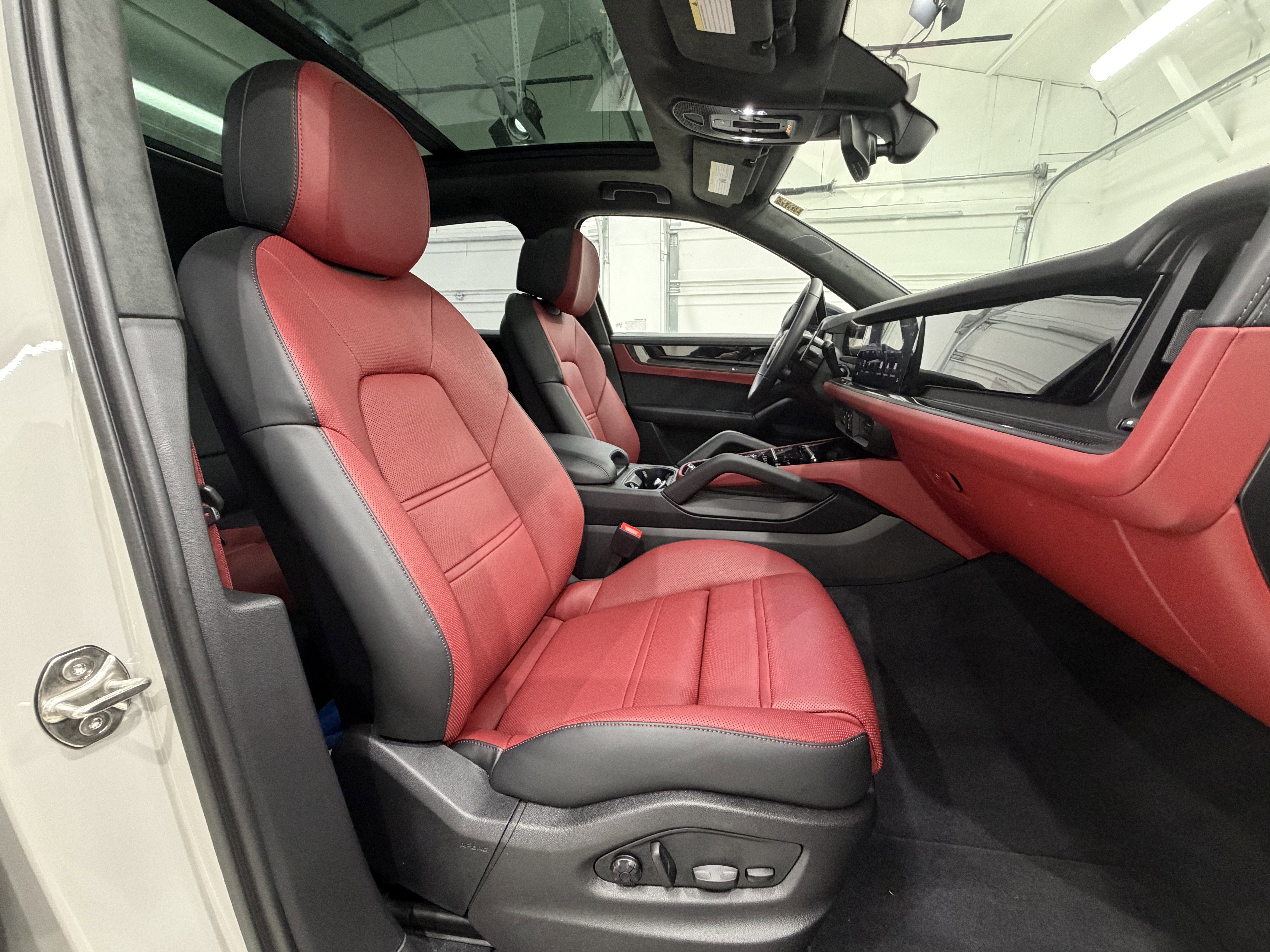 2026 Porsche Cayenne Gts